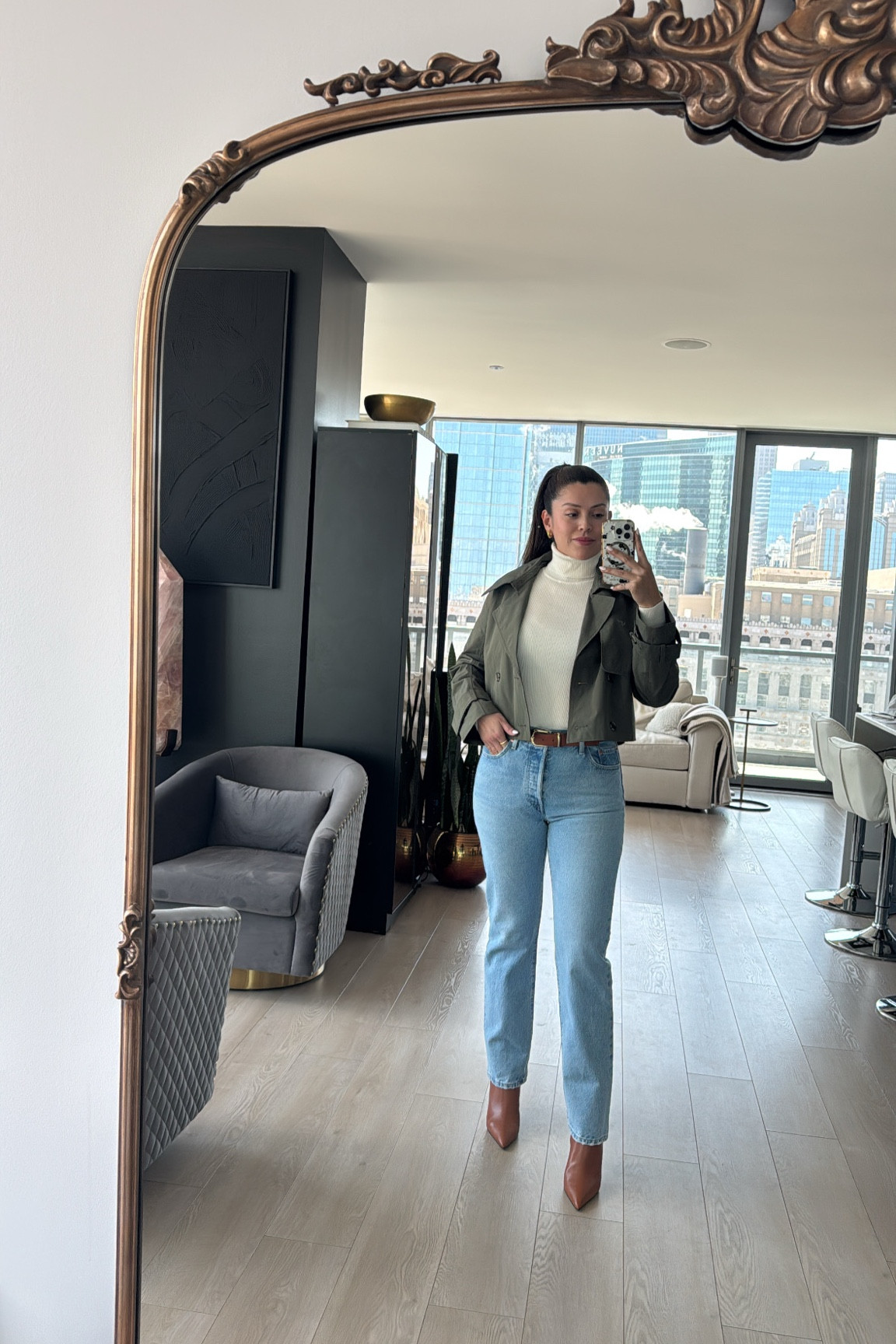 Cropped trench coat for spring 

Schutz booties 


#LTKActive #LTKShoeCrush #LTKSeasonal