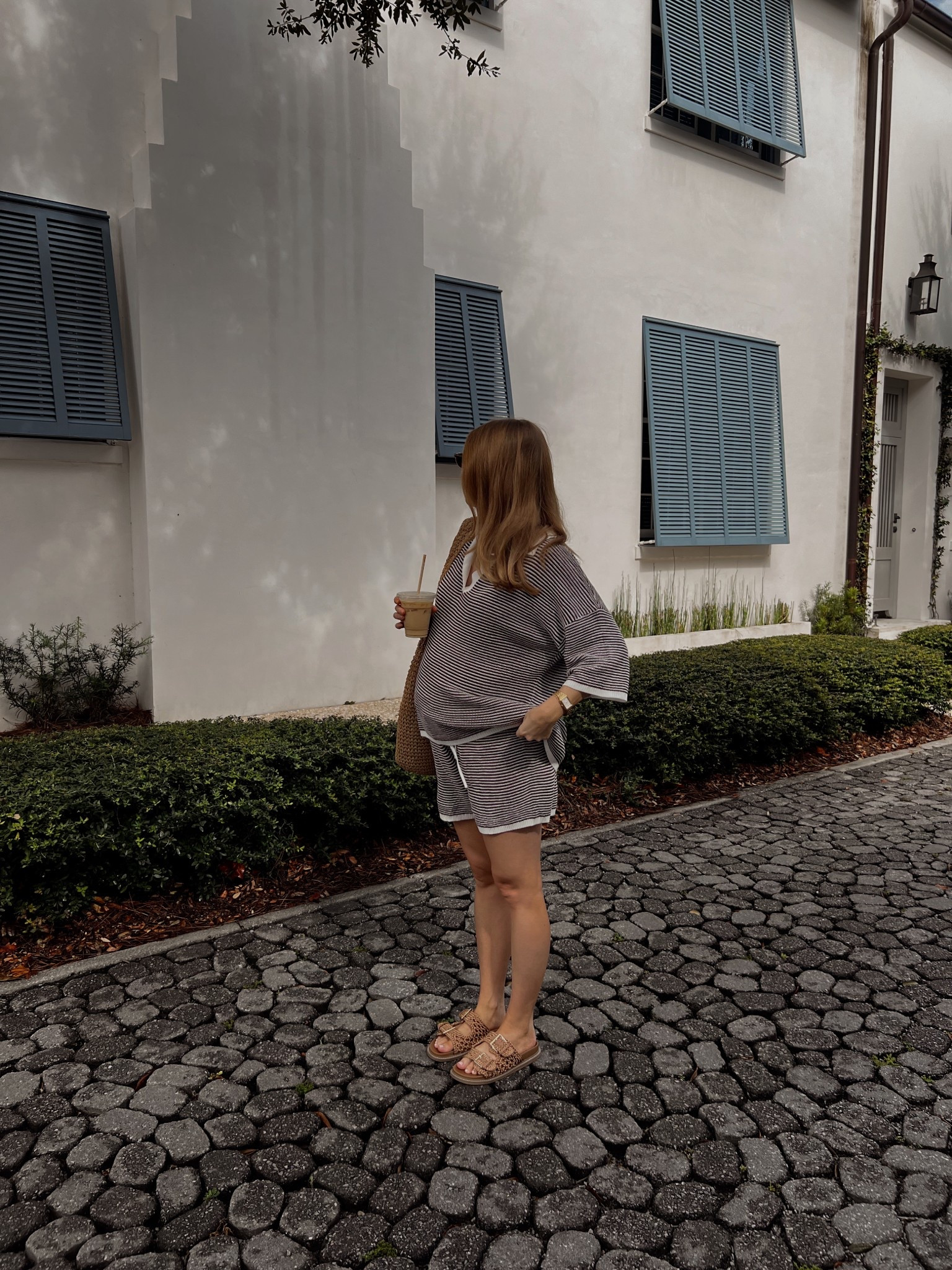 Bump friendly fall transition vacation outfit!!