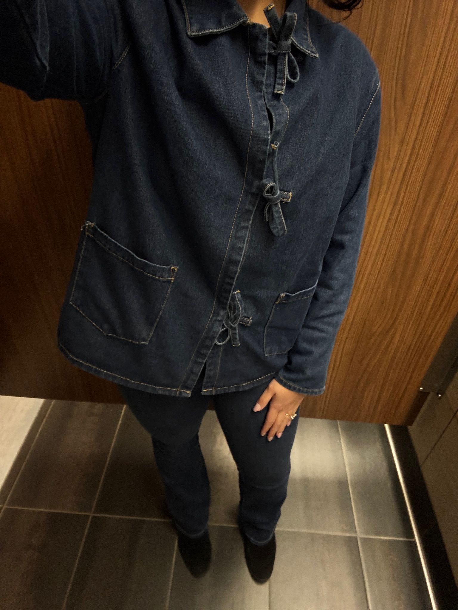 Large top | 28 pants