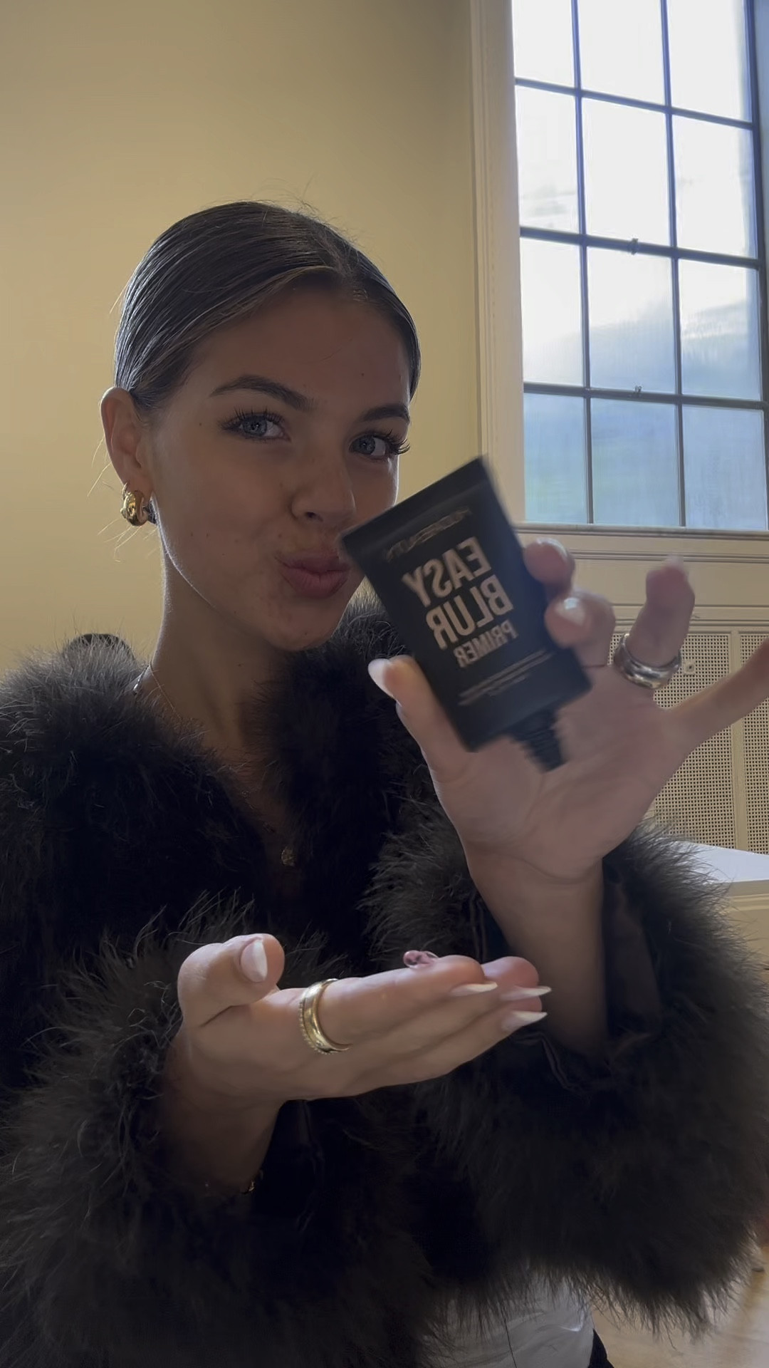 Trying out the new HUDA beauty Easy Blur foundation and other products! 
I am truely obsessed with everything I used on my face & needed to link everything for you all!! The primer is next level. 

My shades: 
EASY BLUR FOUNDATION: Baklava
BLUSH: Black Cherry
CONCEALER: Granola 4.5 Golden
LIP LINER: Warm Brown