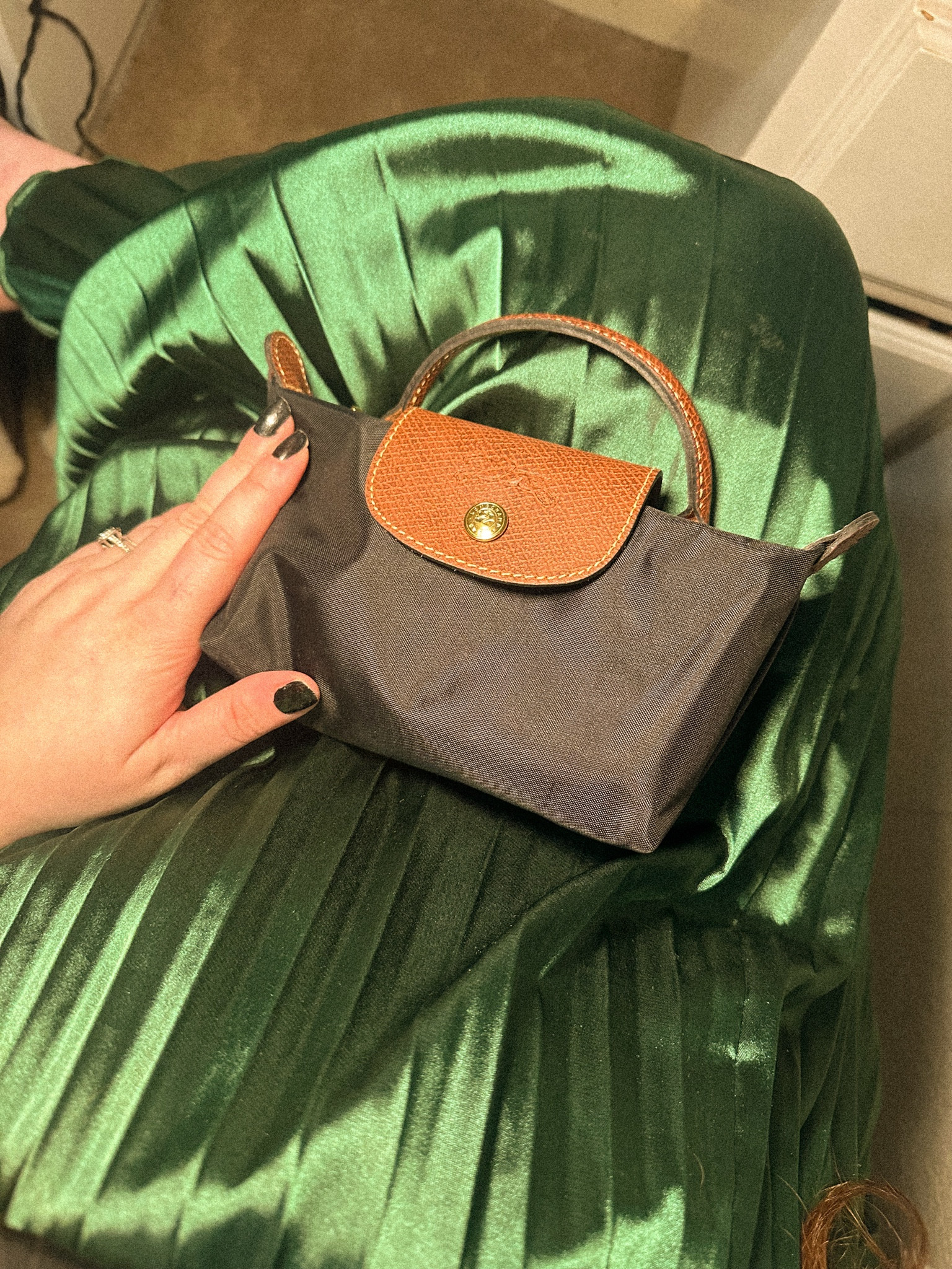 The it bag for fall
Long champ mini cosmetic case


#LTKFindsUnder100 #LTKBacktoSchool #LTKItBag