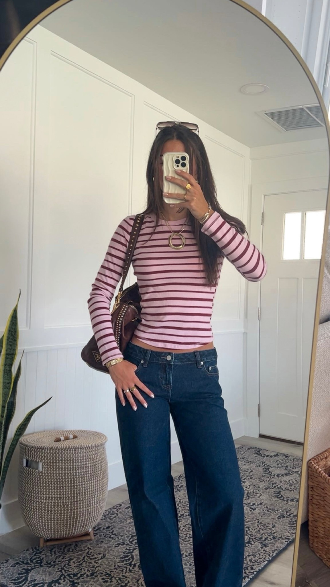 cutie low sleeve causal outfit!