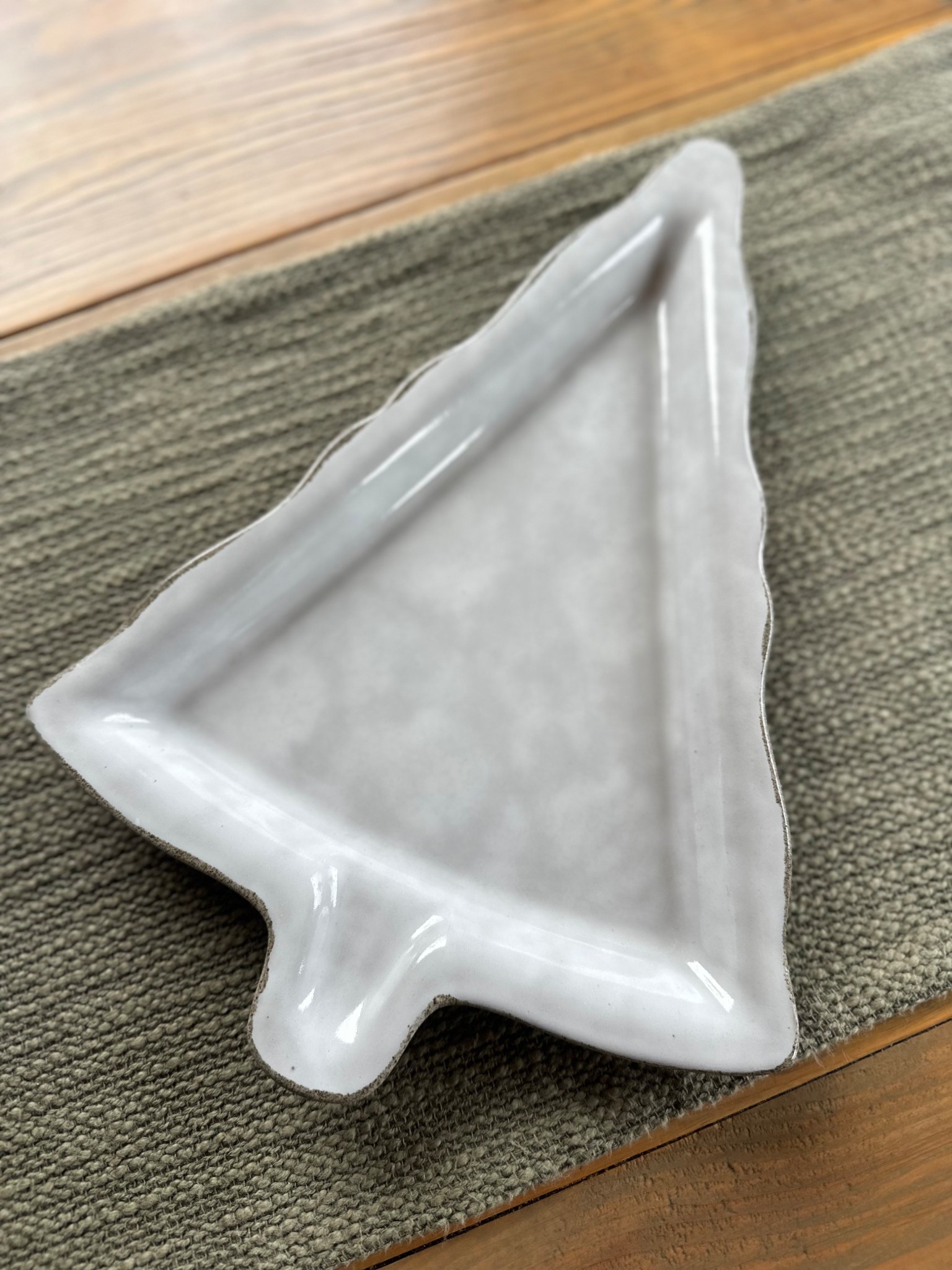 Can’t wait to use this cute little cookie plate!!!! 🎄🤩♥️
#target #hearthandhand #home #inthekitchen #baking #cooking #cookieplate #christmas #festive #like #comment #save #share #follow 

#LTKHoliday #LTKFindsUnder50 #LTKSeasonal