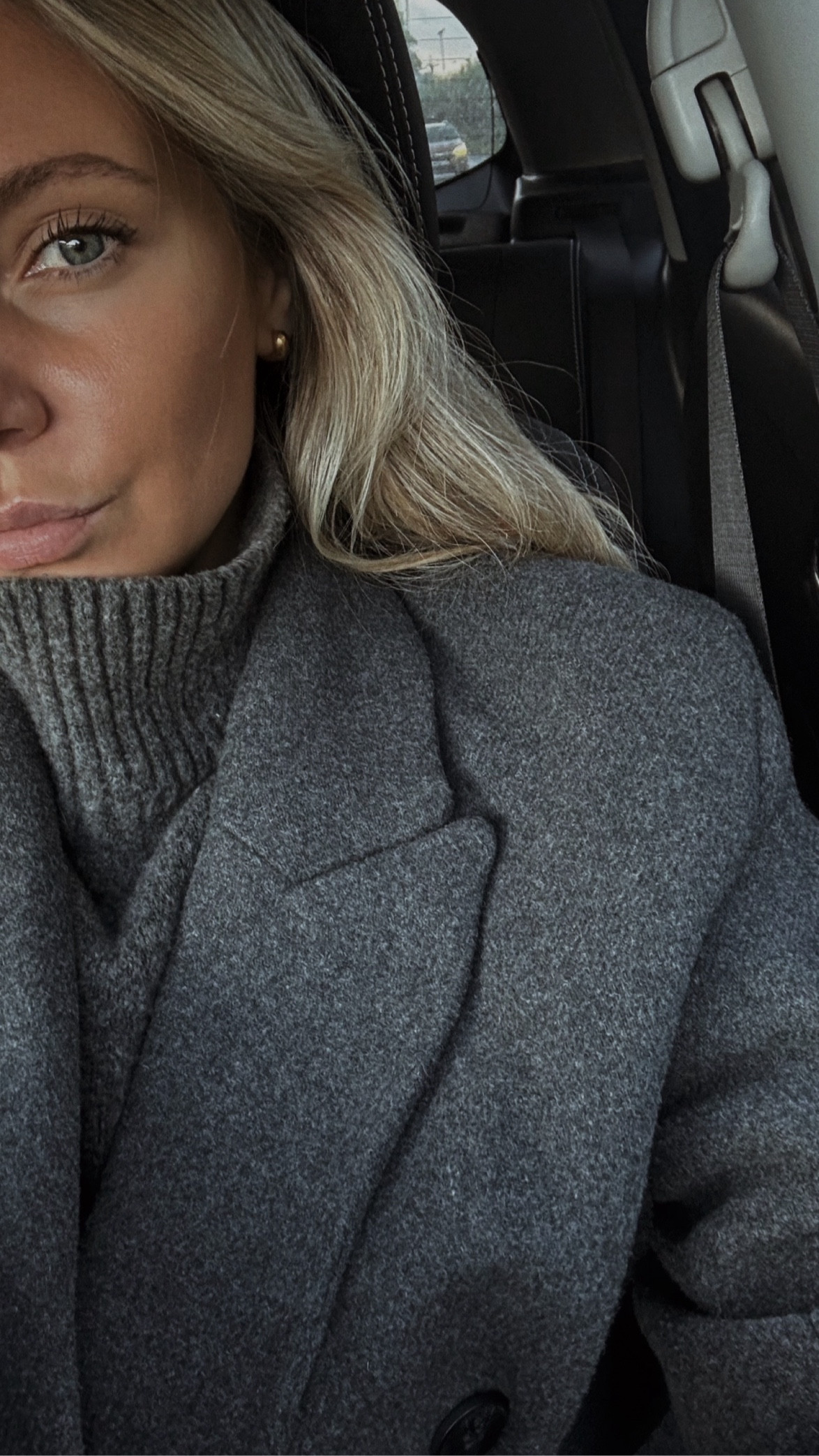 All grey 🪡 

Autumn layers / oversized coat / oversized grey coat / grey jumper / grey look / autumn styling 

#LTKtravel #LTKSeasonal #LTKstyletip