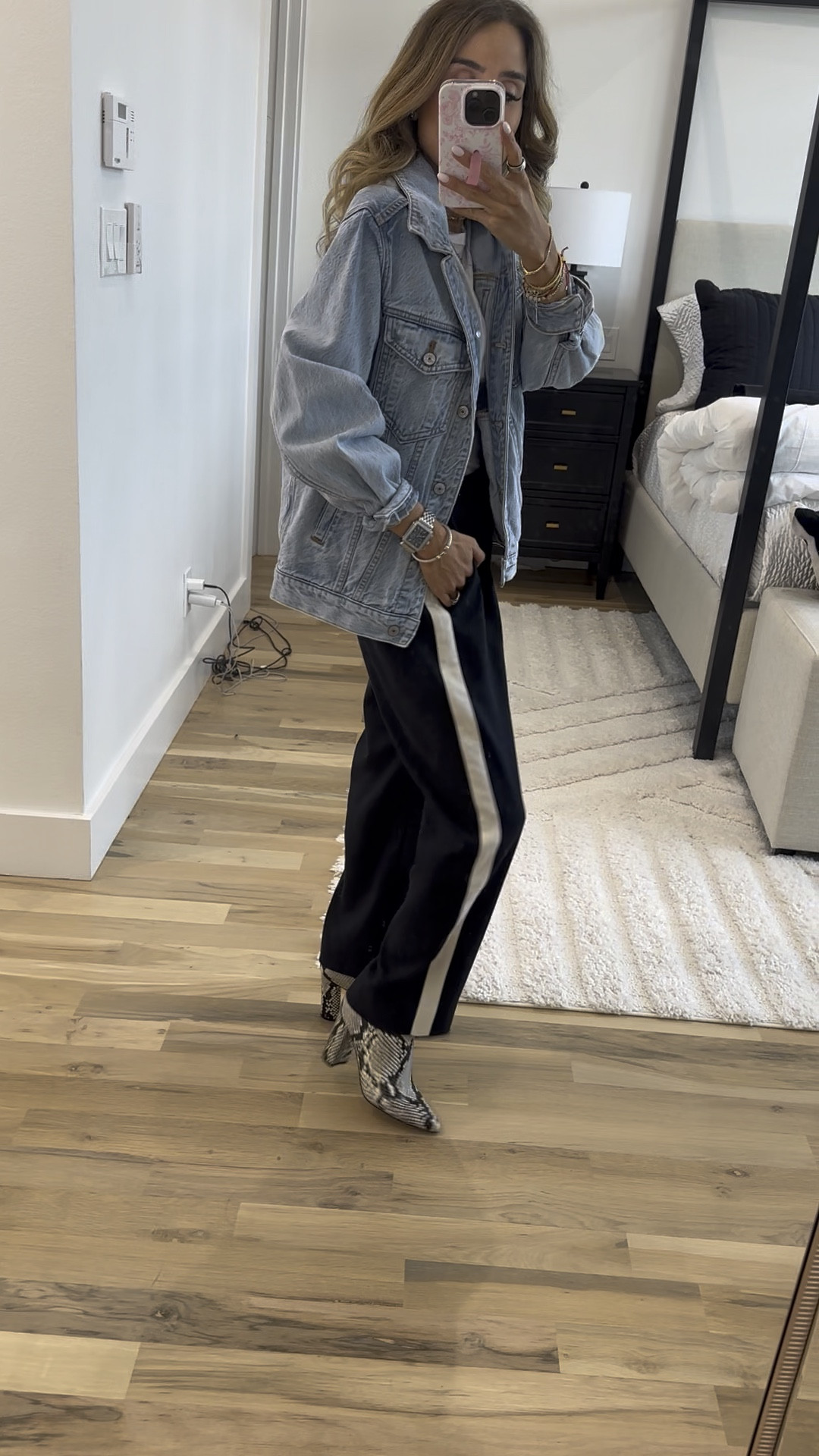 Super fun black pants with white stripe size xxs denim jacket size xxs code afbelbel 

#LTKFindsUnder100 #LTKSaleAlert #LTKFindsUnder50