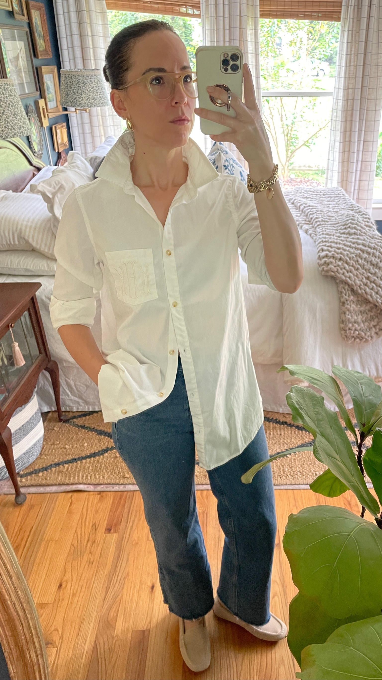 fall casual. 🍂 Shirt is local Marley Lilly so sharing dupes!

#LTKStyleTip #LTKSeasonal #LTKFindsUnder50