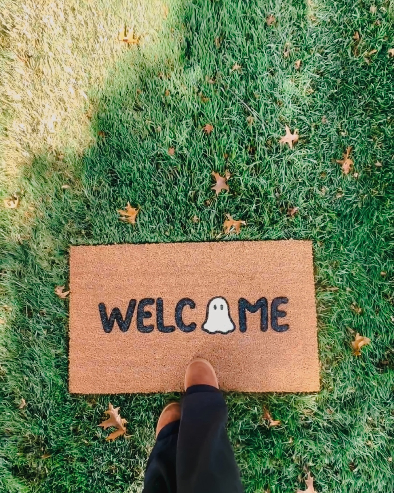 Make a doormat with your Cricut for the spooky season 🖤👻

#LTKHome #LTKU #LTKSeasonal