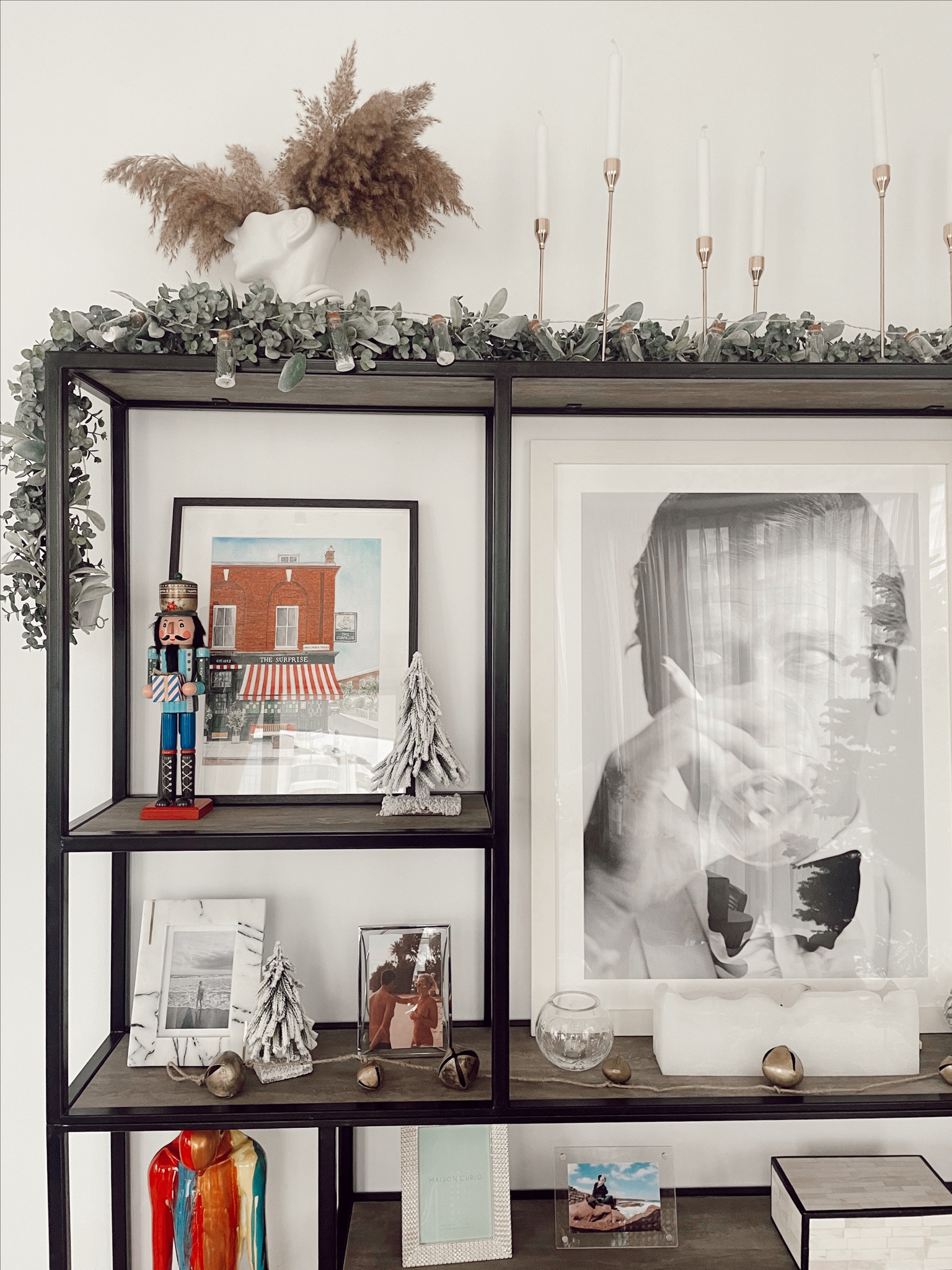 Some of my must have Christmas decorations for a luxe, non-cluttered holiday hoChris

#LTKhome #LTKSeasonal #LTKHoliday