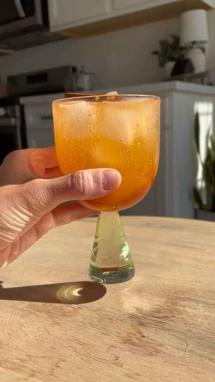 Pumpkin Fizz! 🎃

This one’s got spice and it’s got pumpkin. You have to add this to your drink rotation this season!

Are you an apple or a pumpkin fan this time of year? So far I’ve posted one mocktail for each flavor!

Ingredients 
• 1 Tbs pumpkin puree
• 1/2 oz maple syrup
• 1/4 tsp pumpkin pie spice
• ginger beer 
• garnish: cinnamon stick

#mocktails #mocktailgirlie #fall #fallrecipes #autumn #pumpkin