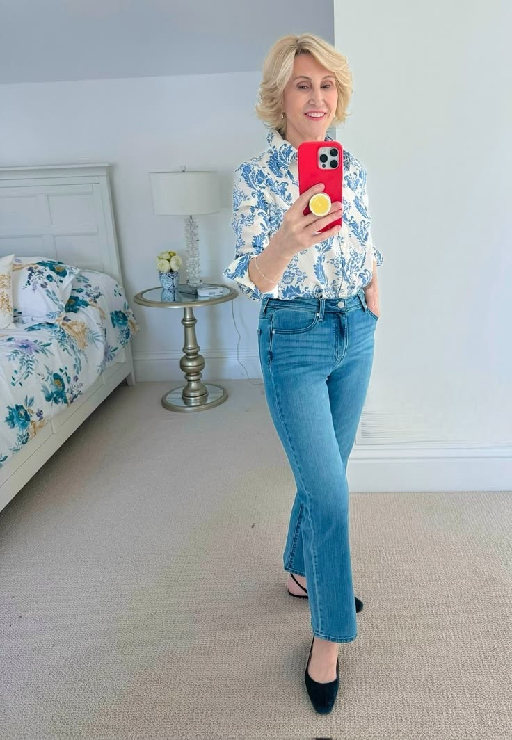 Some outfits just work… and this is one of them 🤍

I paired my Quince stretch straight leg jeans with the prettiest toile shirt and classic ballet flats — and it’s giving effortless but polished. The jeans have just enough stretch to be comfortable all day (we love that), but the straight leg keeps everything looking tailored and put-together.

#LTKgrwm #LTKSeasonal #LTKOver40