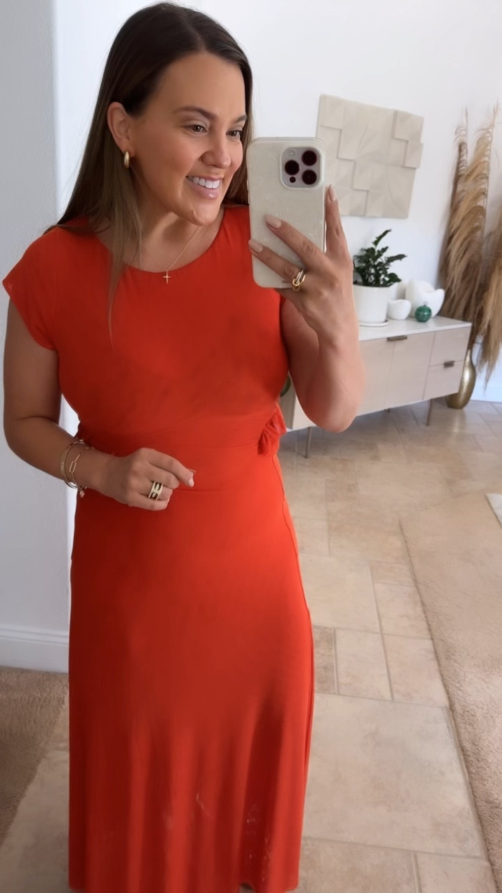 LOVE this dress. comes with boy shorts to wear underneath. size large 