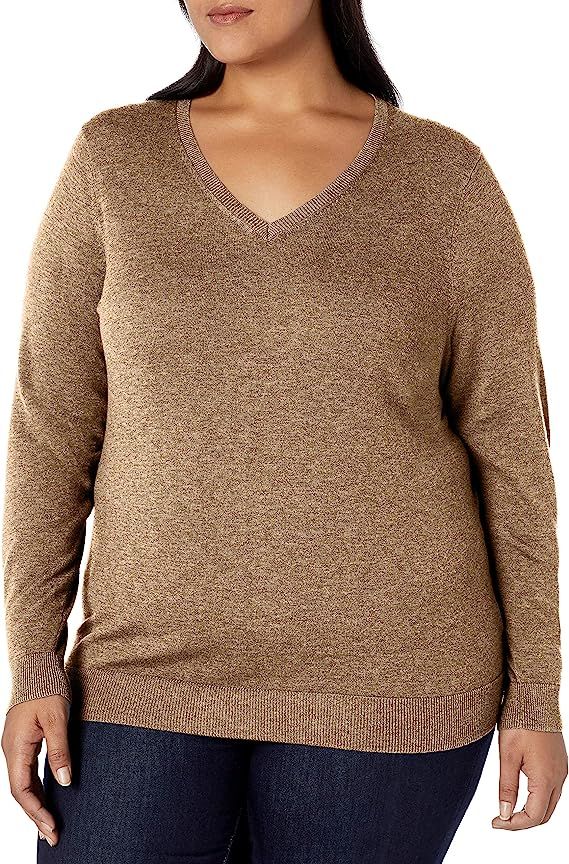 Amazon Essentials Women's Plus Size Lightweight V-Neck Sweater | Amazon (US)