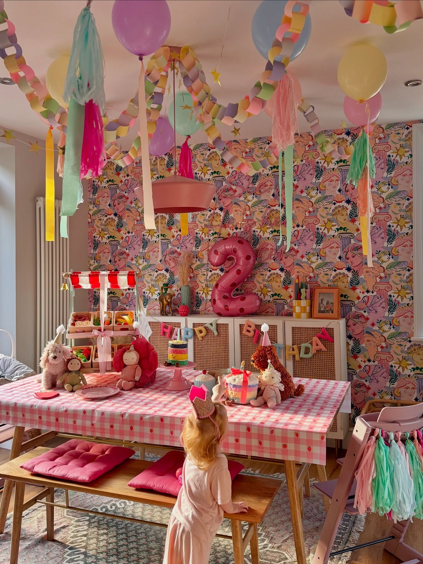 The birthday girl 🍰🌸👑🍓

