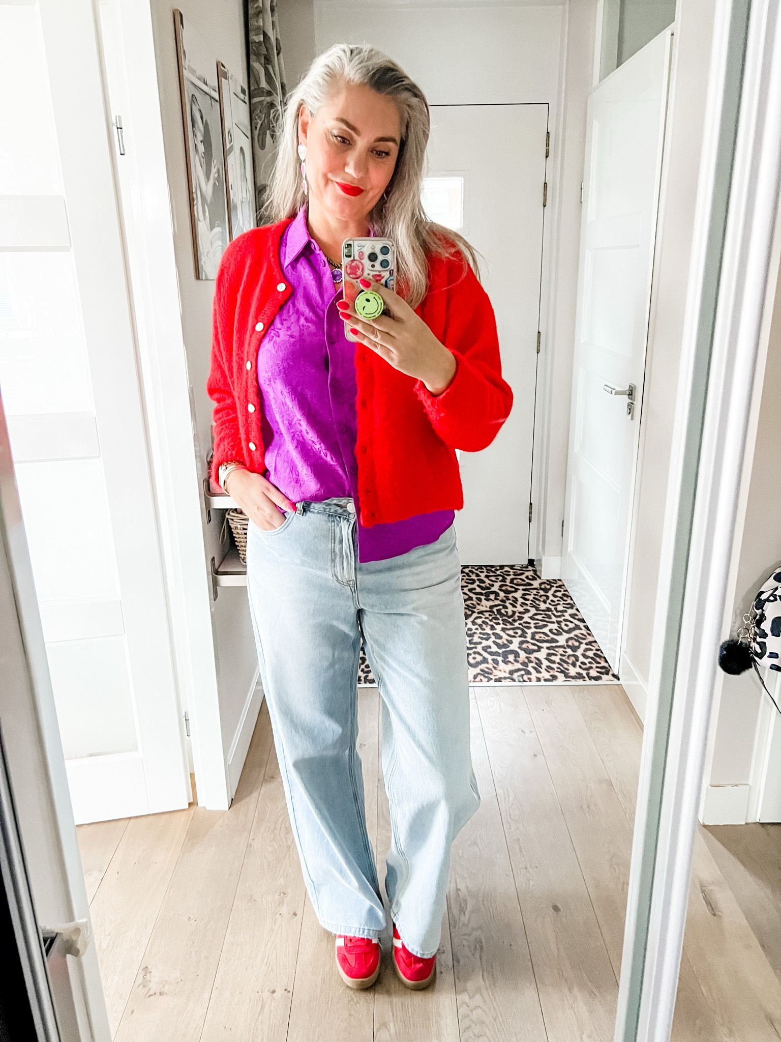 Ootd - purple satin blouse (Norah), red cardigan (Je m’appelle), light wash baggy jeans (Norah), red suede sneakers. 



#LTKspring #LTKnederlands #LTKeurope