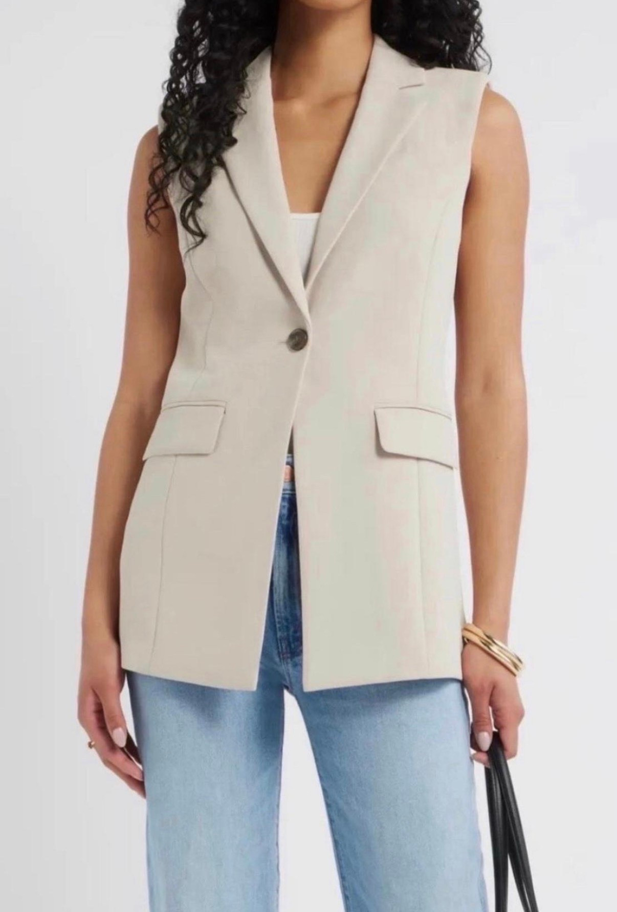 Vest top 
Jeans

#LTKSaleAlert