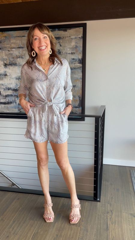 Beautiful matching blouse and shorts set from Splendid! Perfect for date night, vacation outfit, or style the blouse for workwear !

#LTKworkwear #LTKtravel #LTKFind