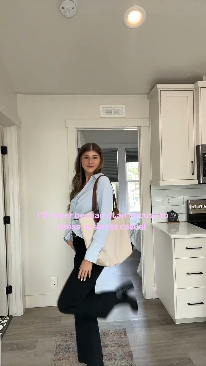 love a business casual moment! My top is from the brand “Laundry by Shelli Segal” which is no longer sold. I linked some similar options to shop below!! 

My sizing info:
Top: XS 
Pants: 25 

#corporateoutfit #corporateoutfitinspo #businesscasual #Businesscasualoutfit #bluebuttonup #bluebuttondown

#LTKootd #LTKWorkwear #LTKSeasonal