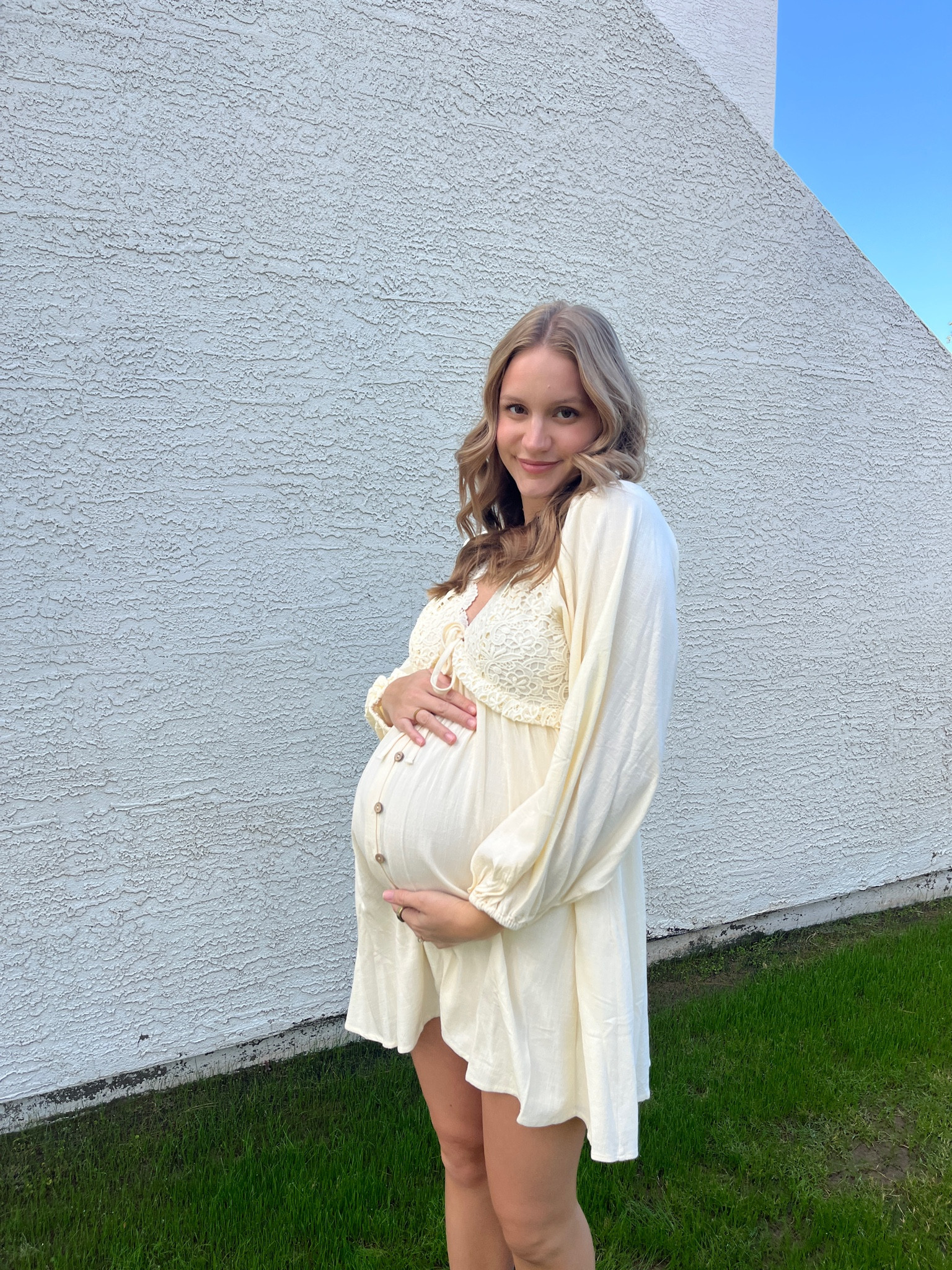 Perfect dress for maternity photos in the second trimester or for family pictures!! 

#LTKBaby #LTKBump #LTKFamily