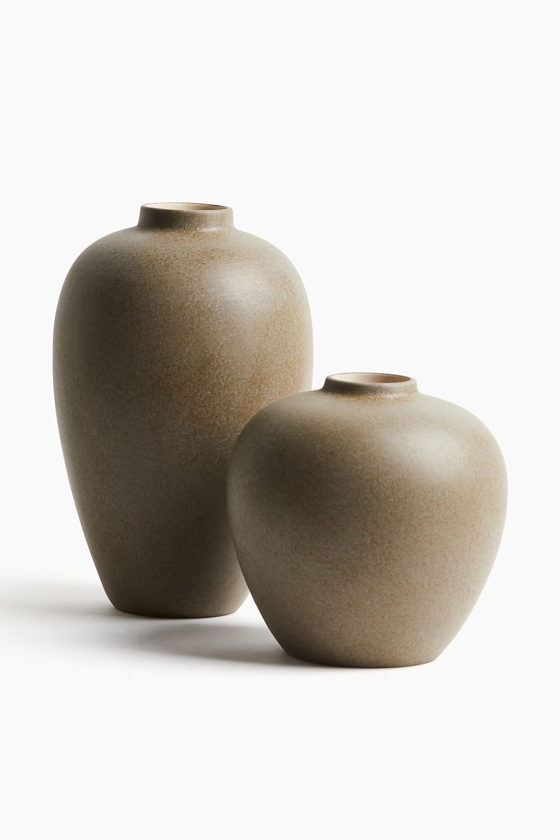 Tall stoneware vase | H&M (US + CA)