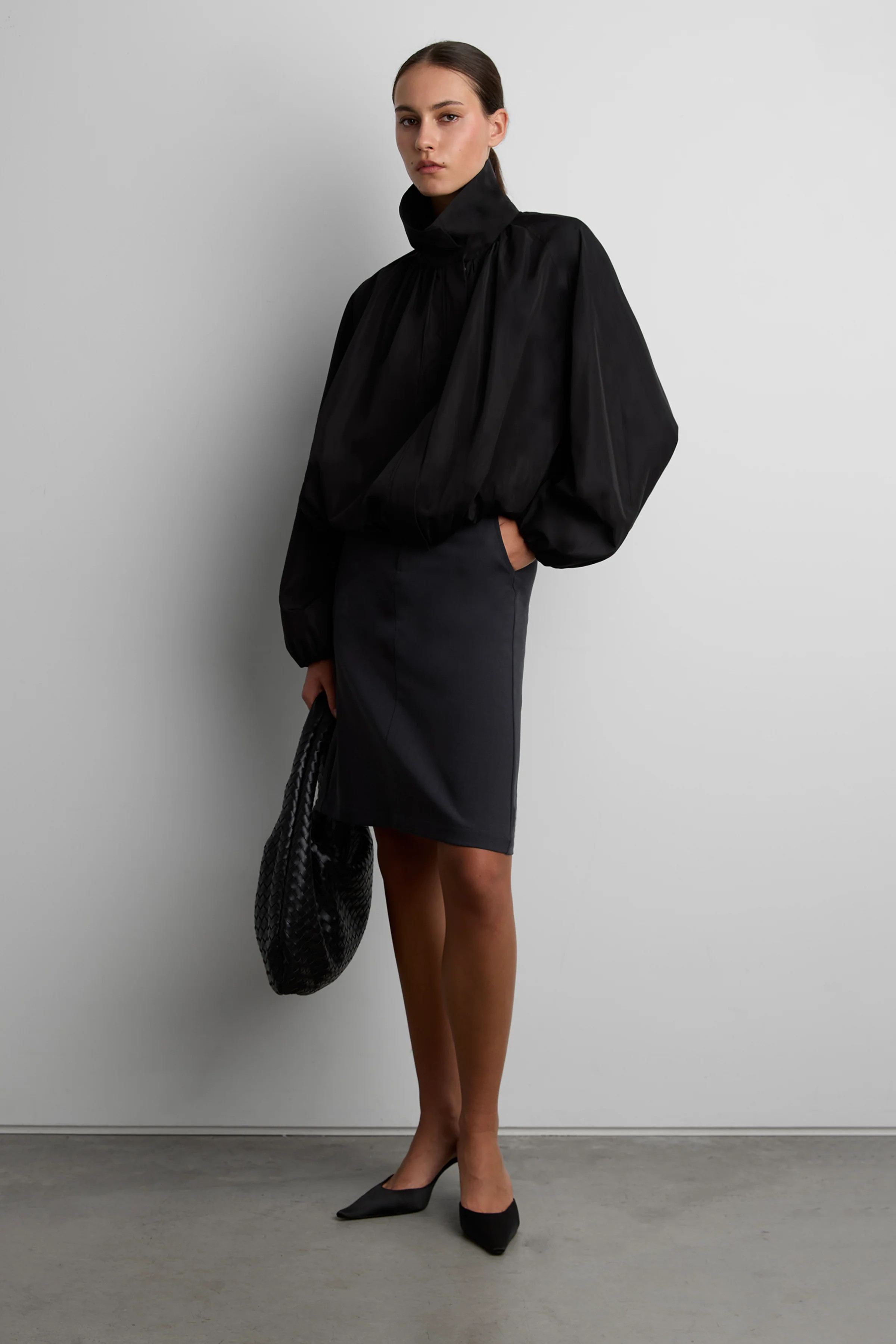 FUNNEL NECK JACKET WITH ELASTIC HEM Black / Medium | OAK + FORT