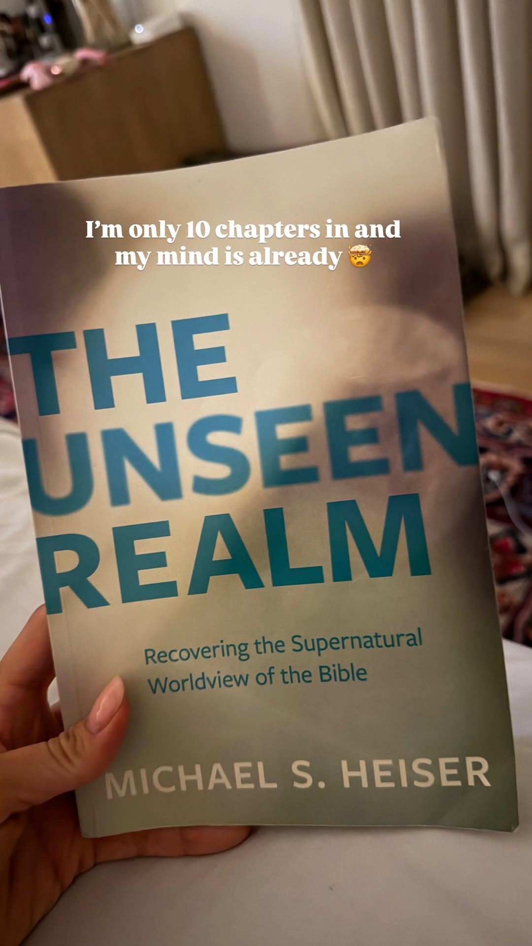I'm onlu 10 chapters in and my mind is already 🤯 

 #LTKstorytime