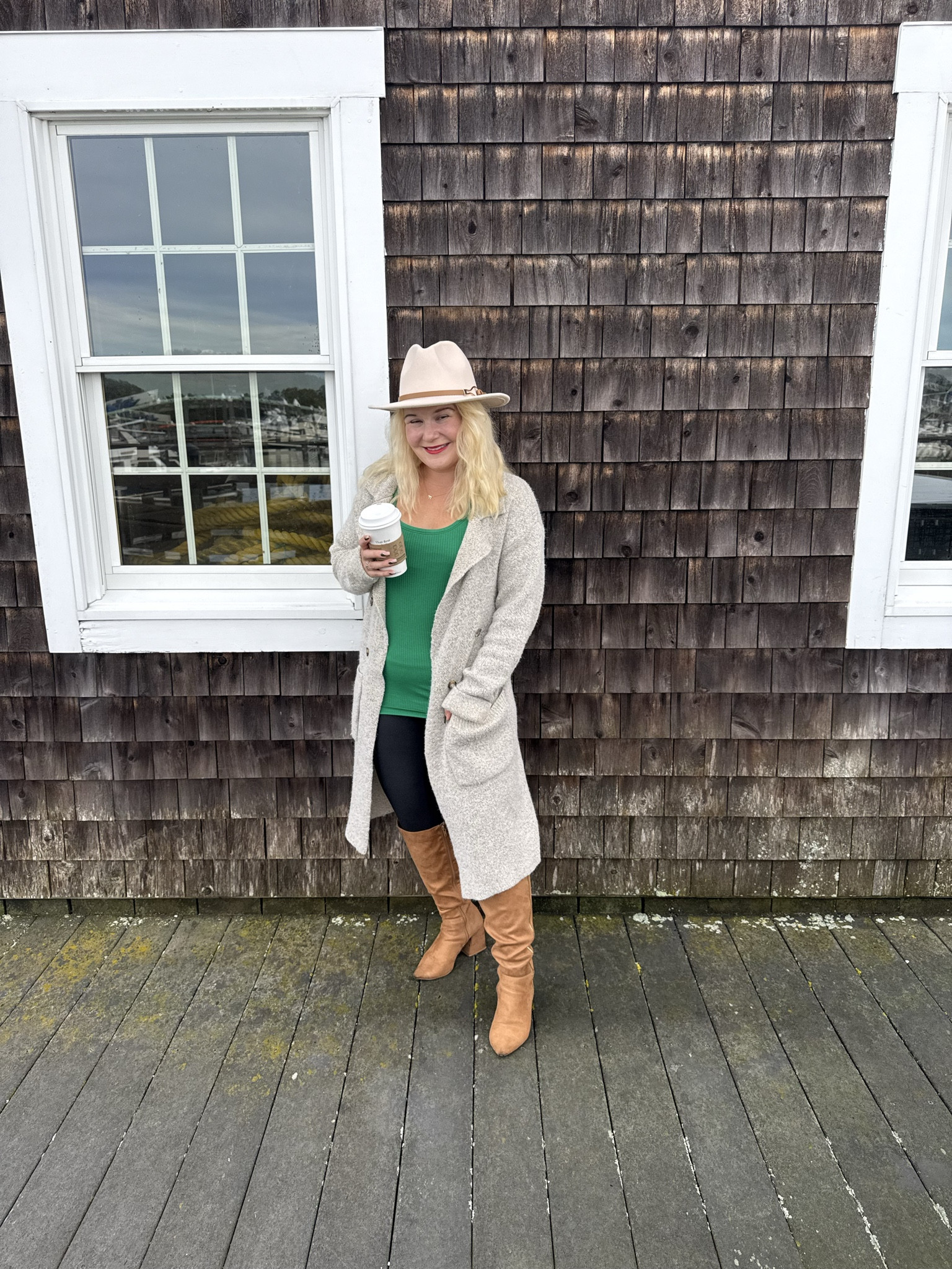 Wednesday ootd. Christmas green. 

#LTKootd #LTKActive #LTKPetite