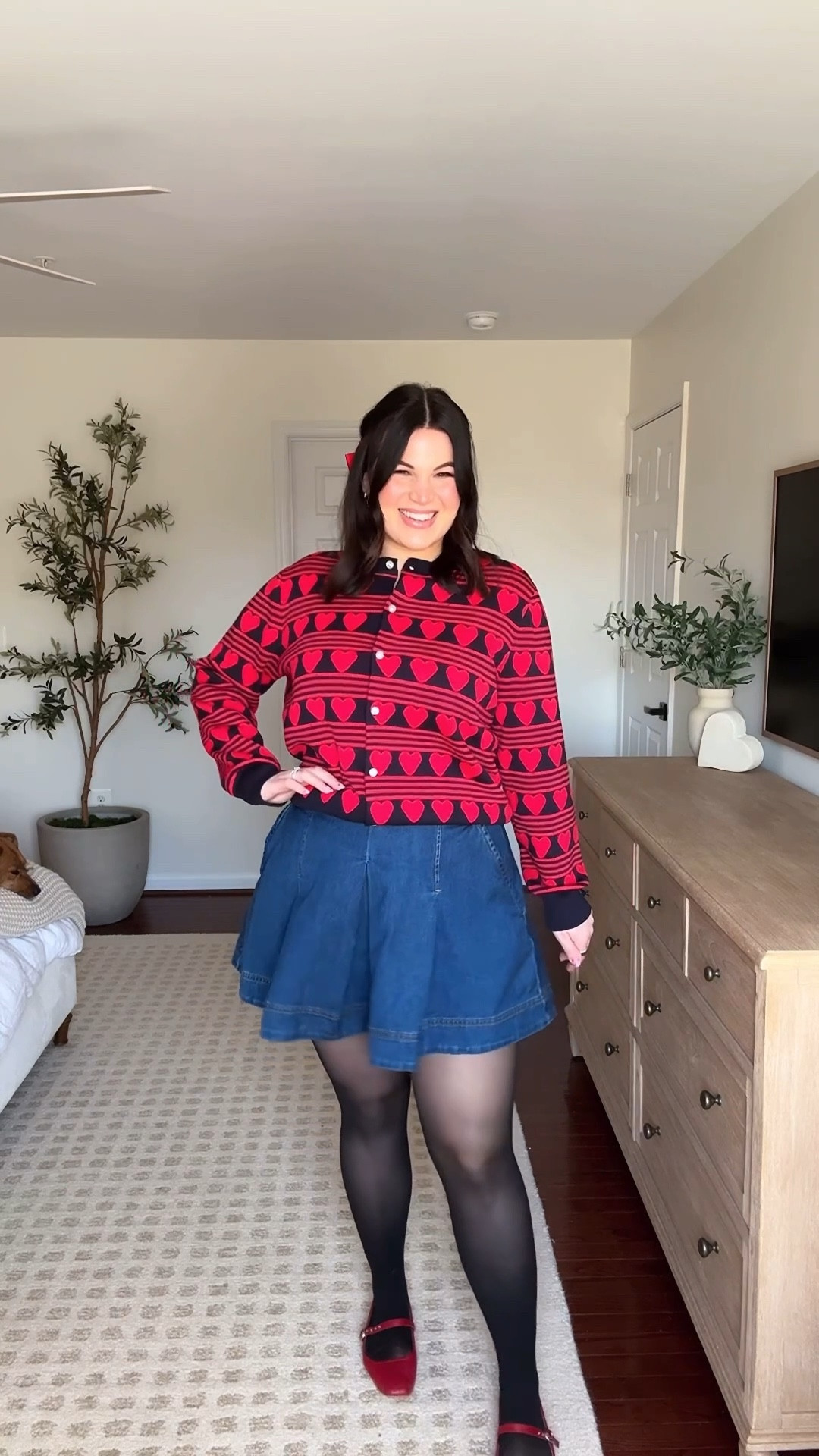 Midsize Valentine’s Day outfit from @walmart 

Tights - size xl @sheertex
Sweater - large 
Skirt - 12 *runs big, size down! 
Flats - size 9 from dolce vita last year, added some similar options 


#LTKValentine #LTKTall #LTKMidsize