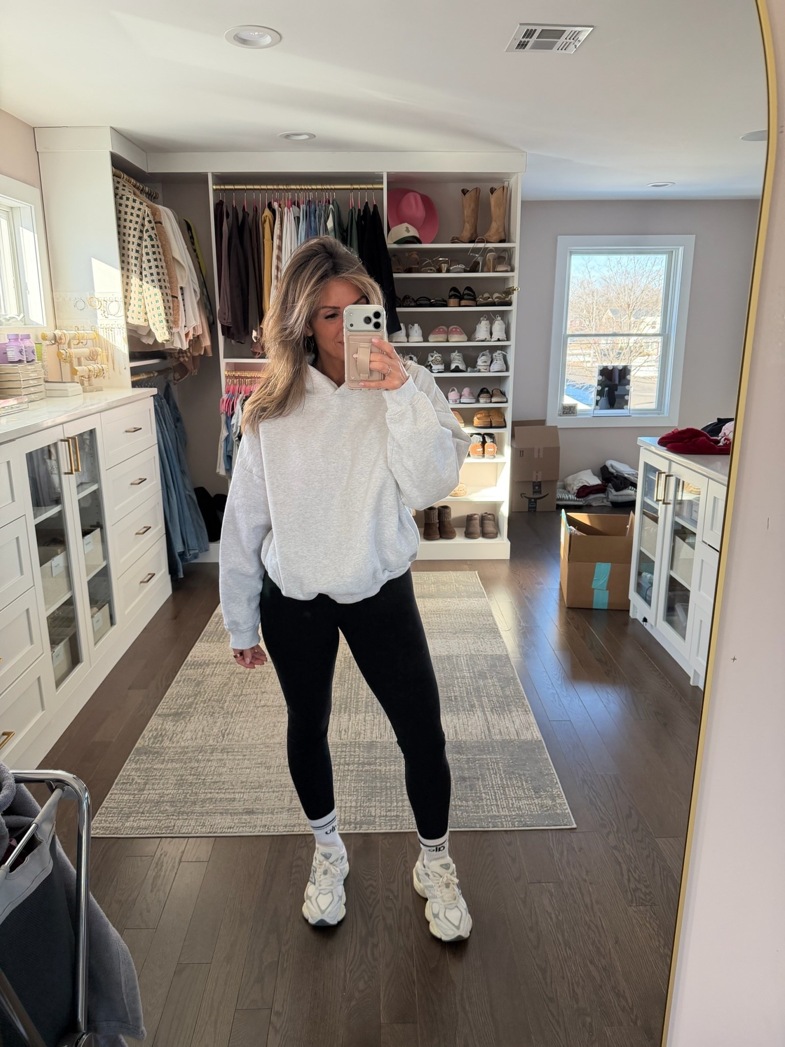 Comfy and cute!! 

#LTKmomlife #LTKgrwm #LTKootd