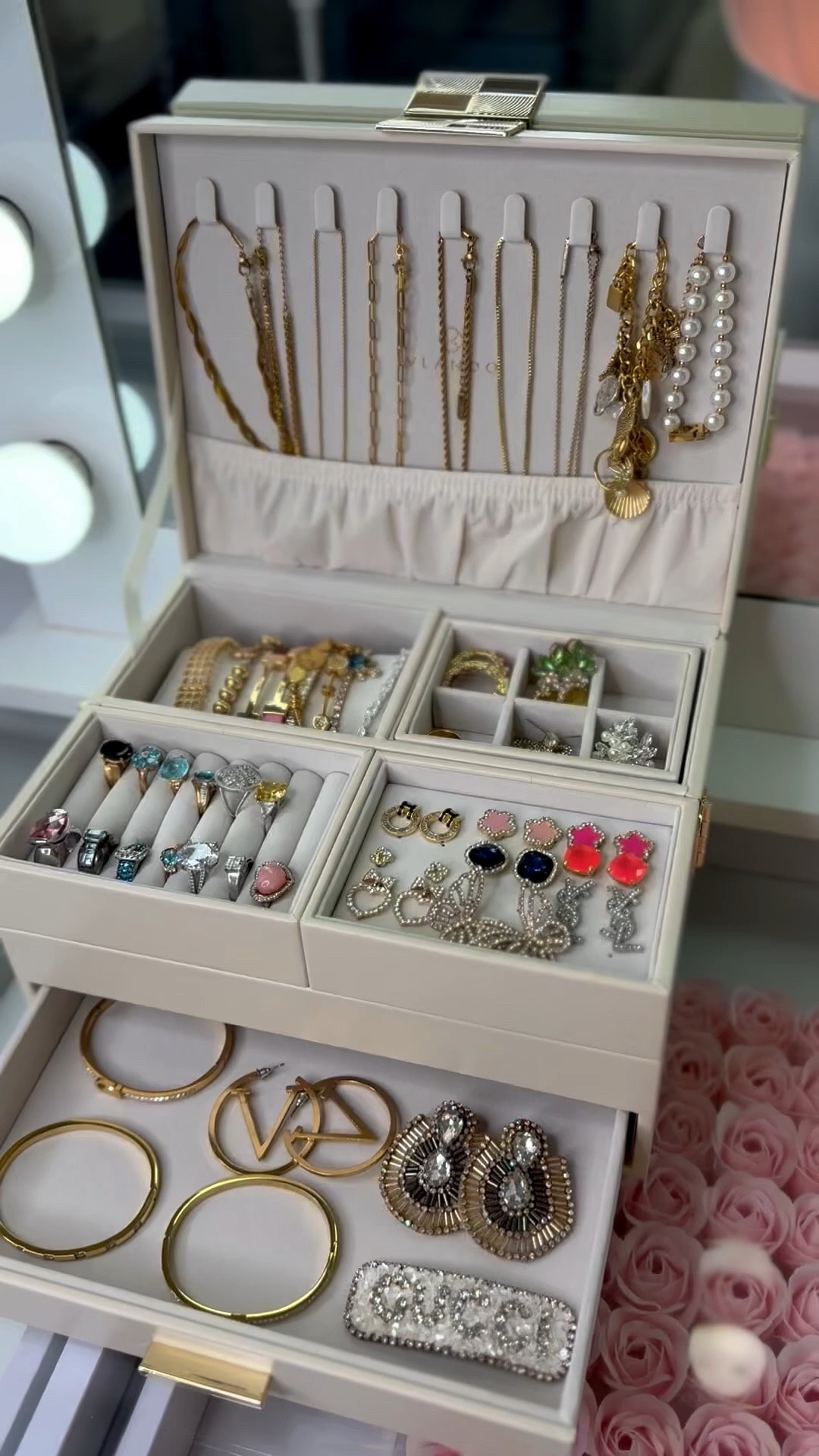 Love this jewelry box 

#LTKgrwm #LTKdayinmylife #LTKMothersDay