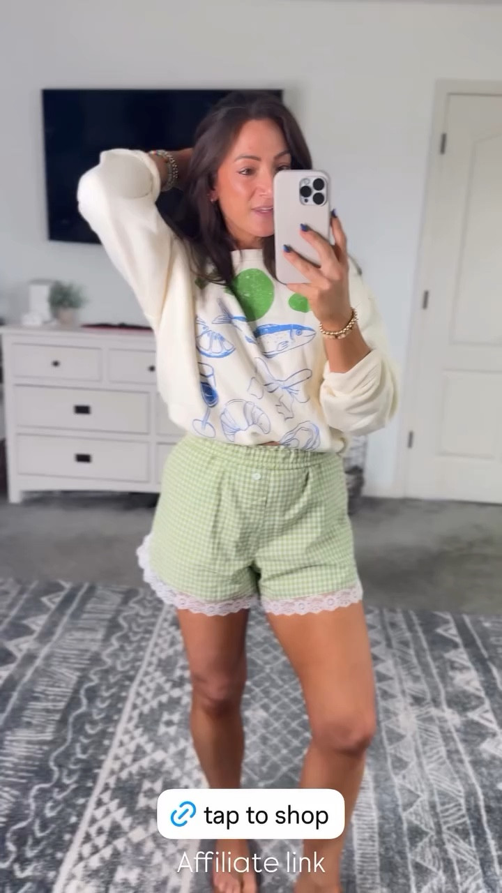 Spring outfit 🤩 graphic size 1x but tucked in. 

#LTKPetite #LTKootd #LTKActive