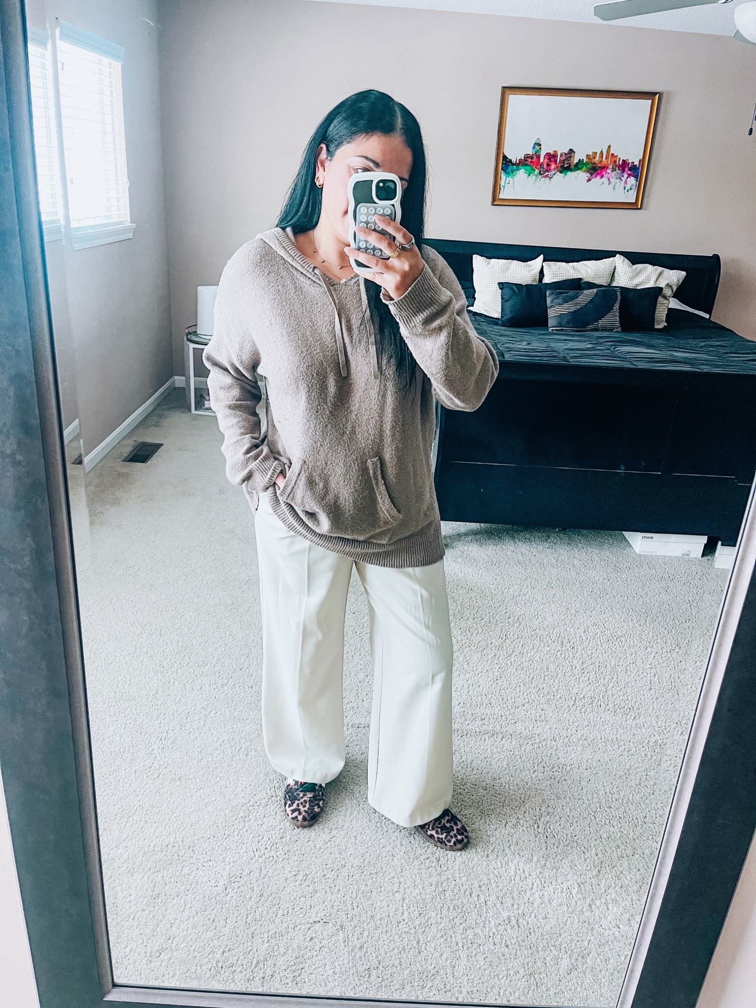 Cashmere hoodie
Amazon trousers 
Leopard sneakers 
Casual WFH outfit 


#LTKdayinmylife #LTKootd #LTKmomlife