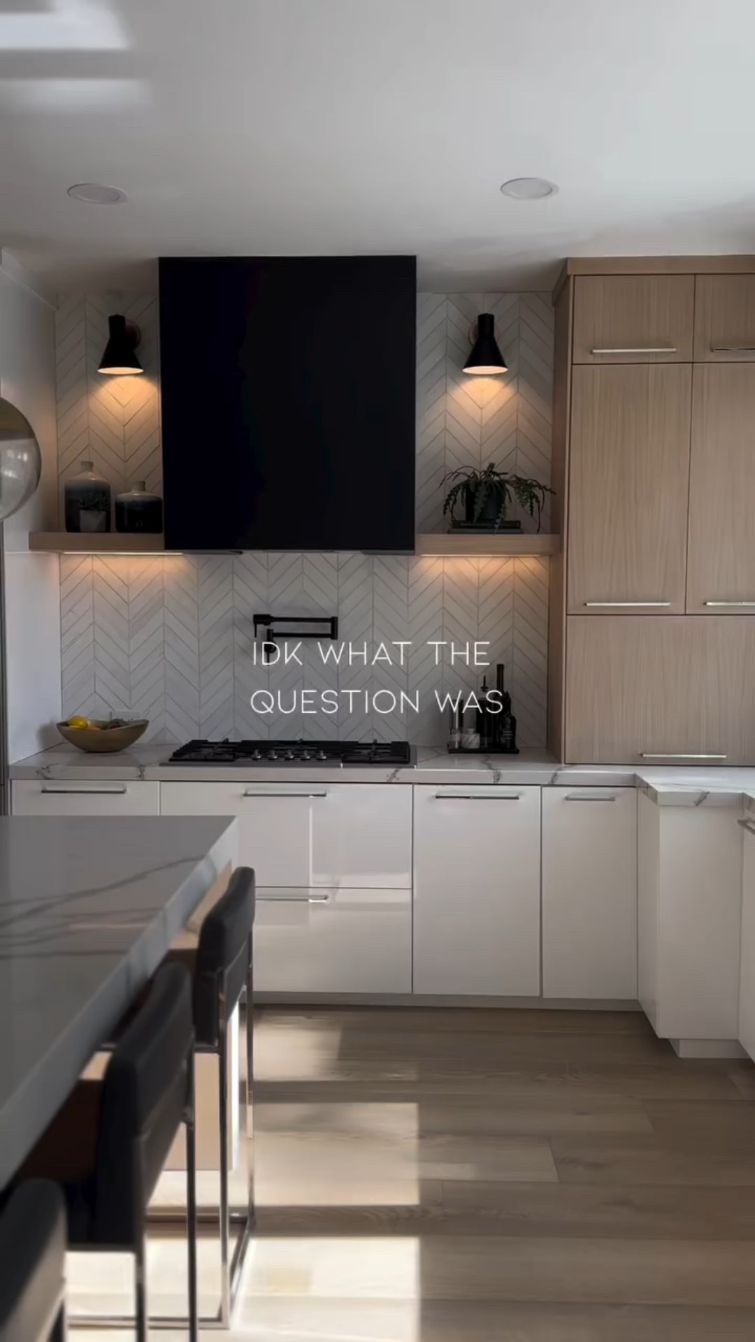 ✨✨✨ I’m not exactly sure what the question was—life crisis? seasonal slump? just a Tuesday?—
but I’m pretty sure the answer is a kitchen that actually feels like you. Clean lines, warm textures, bold choices, and organic flow… because the heart of the home deserves more than builder-grade basics. When in doubt, redesign with intention.

✨✨✨ Follow @nn.styled for more modern, bold, and beautifully livable design inspo.

Modern kitchen design
Organic modern style
Bold kitchen remodel
Natural textures
Interior design inspiration
Kitchen transformation
Warm minimalism
Elevated home design
Intentional living spaces
Design-forward kitchen

#ModernKitchen
#OrganicModern
#BoldInteriors
#KitchenInspo
#InteriorDesignGoals
#KitchenDesignIdeas
#WarmMinimalism
#KitchenTransformation
#NaturalTextures
#DesignWithIntention