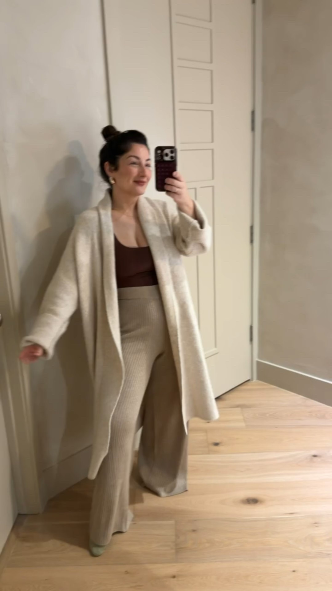 OOTD!
So cute and cozy!

Size small in everything
Oversized cardigan, square neck double lined tank and knit pants 

5'0" 140lbs 

#LTKPetite #LTKSaleAlert #LTKFindsUnder100