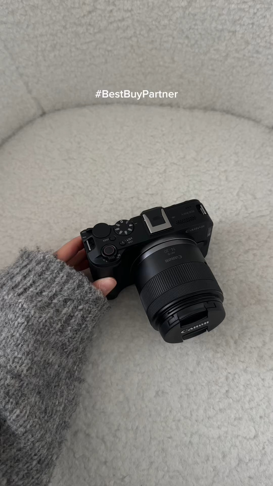 #BestBuyPartner I’ve been LOVING the Canon EOS R50 V that I got from @BestBuy for all my long-form videos lately! The way it’s created with creators in mind is so helpful (the fully articulating, flip out screen is a game changer)! Shop the top gifts from Best Buy ✨

#LTKHoliday #LTKGiftGuide