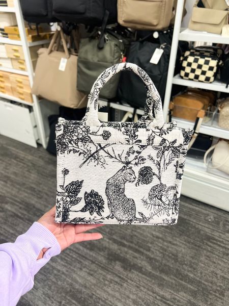 Mini tote! There’s also a Medium size one!! Such a good one 🙌🏼

target style, target fashion, target finds, tote, Dior, handbag 

#LTKfindsunder50 #LTKworkwear #LTKstyletip