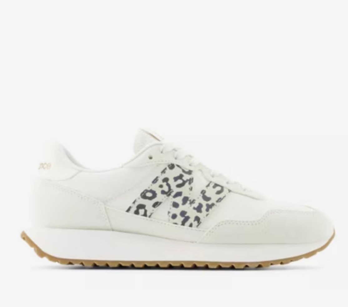 Super cute New Balance shoes on sale for only $64.99!


Christmas gift 
Holiday
Fitness 

#LTKSaleAlert #LTKActive #LTKCyberWeek