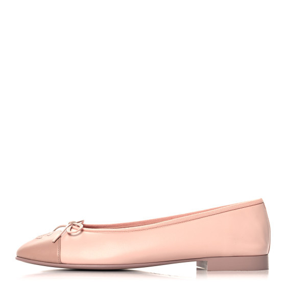 Lambskin Cap Toe CC Ballerina Flats 40.5 Light Pink CHANEL Lambskin Cap Toe CC Ballerina Flats 40... | FASHIONPHILE (US)
