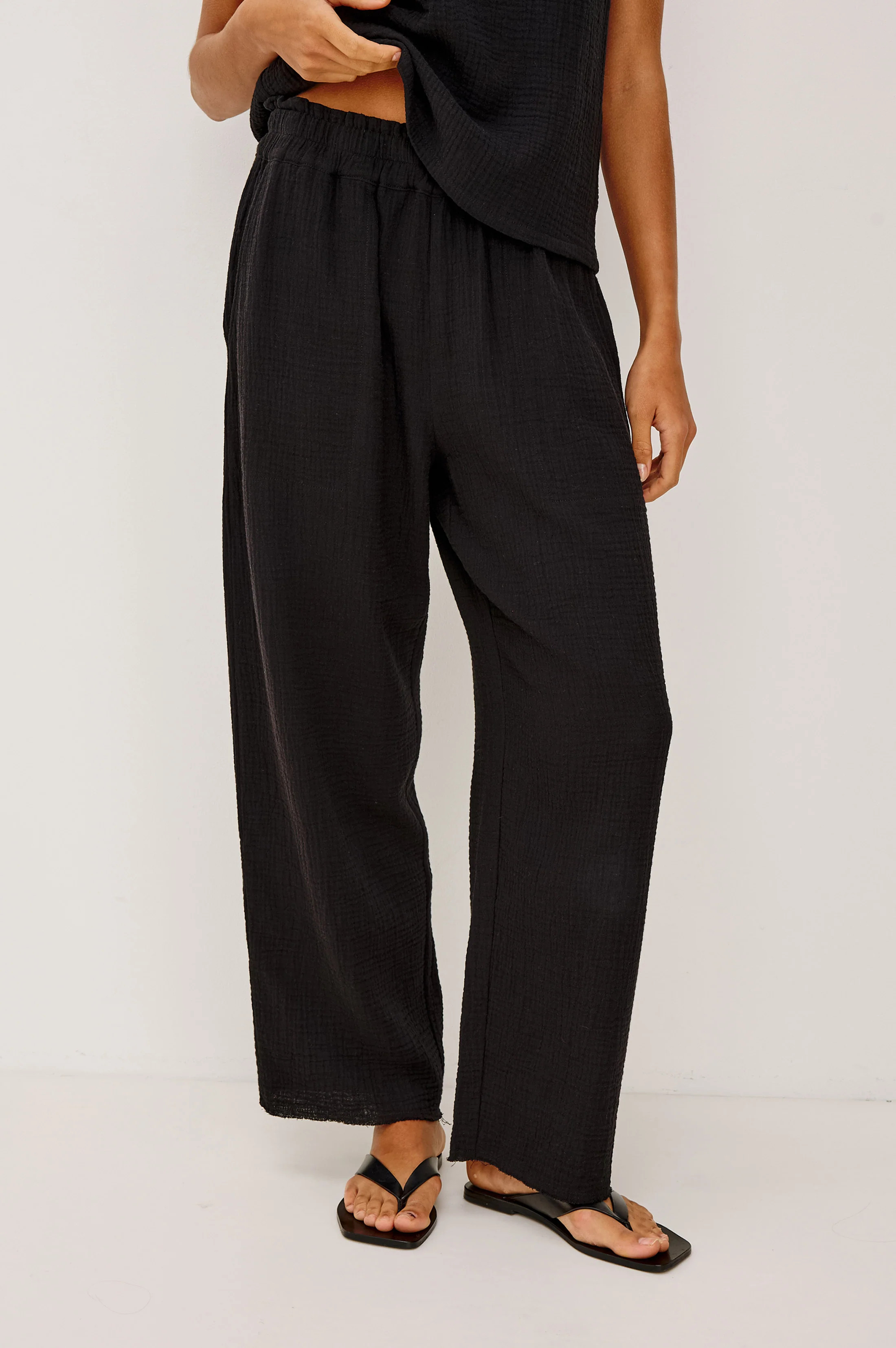 LEON CROP PANT - BLACK GAUZE | Rails