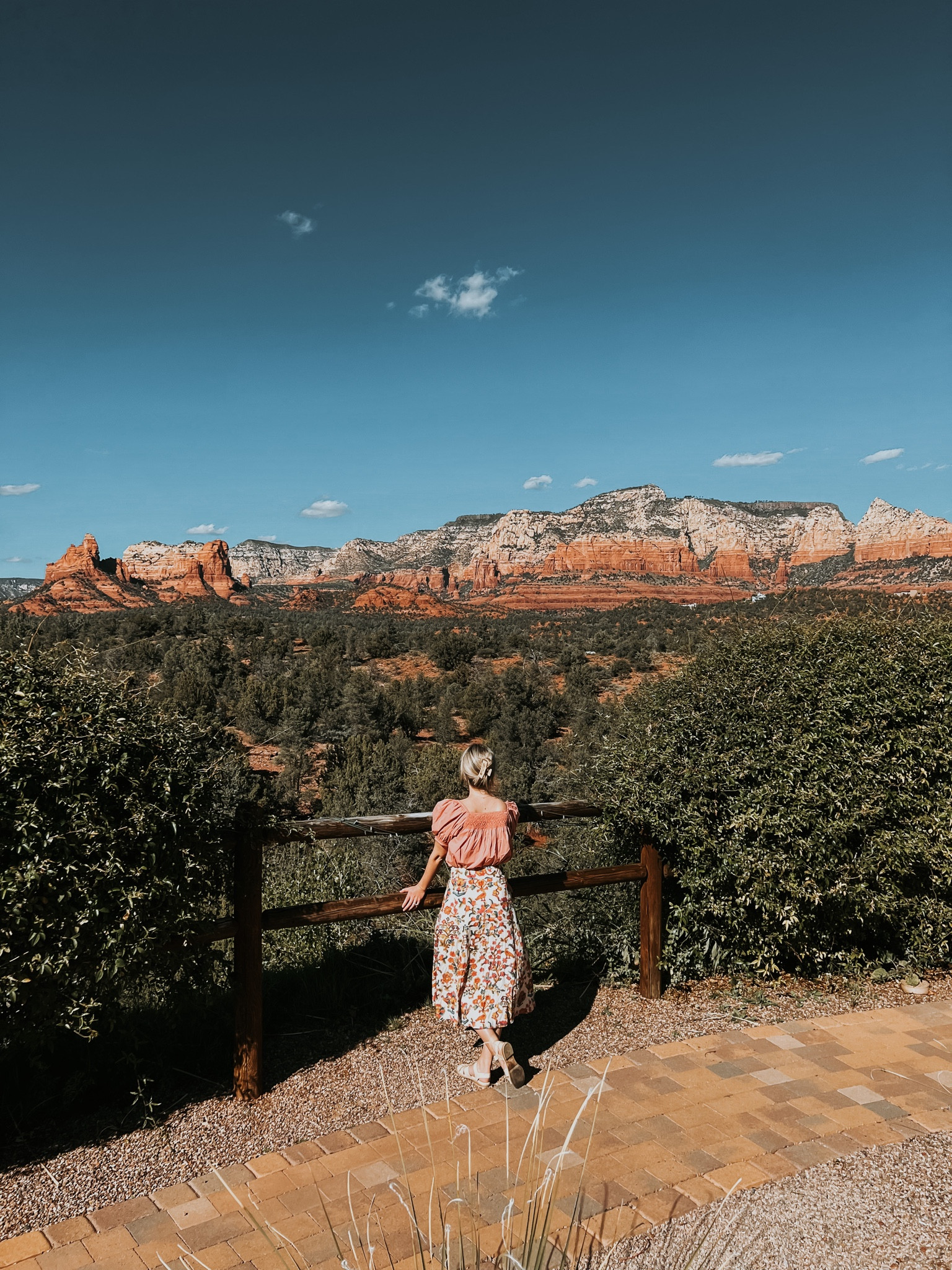 Life in color 🧡

#sedonaaz #visitsedona #exploremore #vacationstyle
