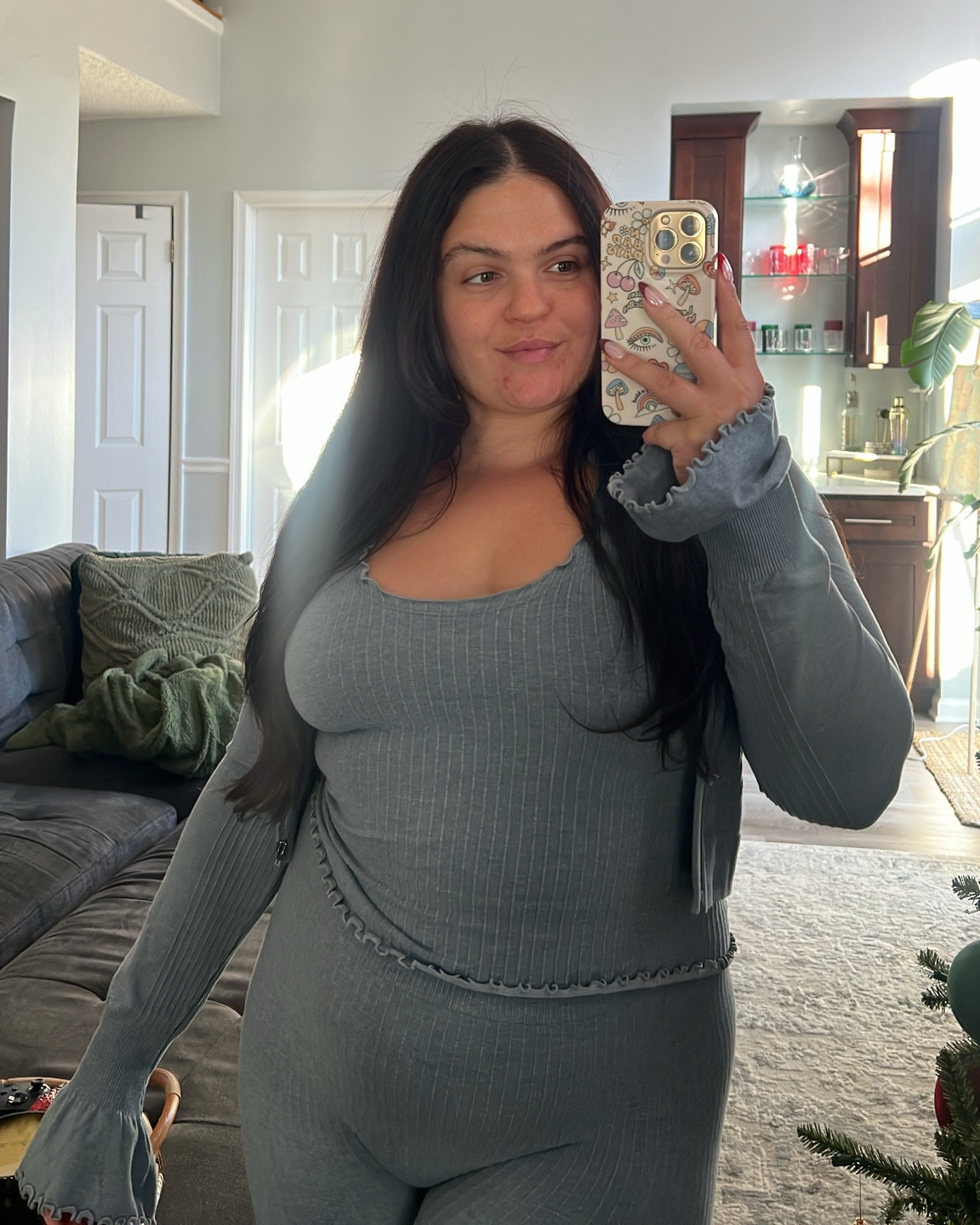 cutie in blue 🫐 wearing an XL in all pieces 

#LTKMidsize #LTKPlusSize #LTKActive