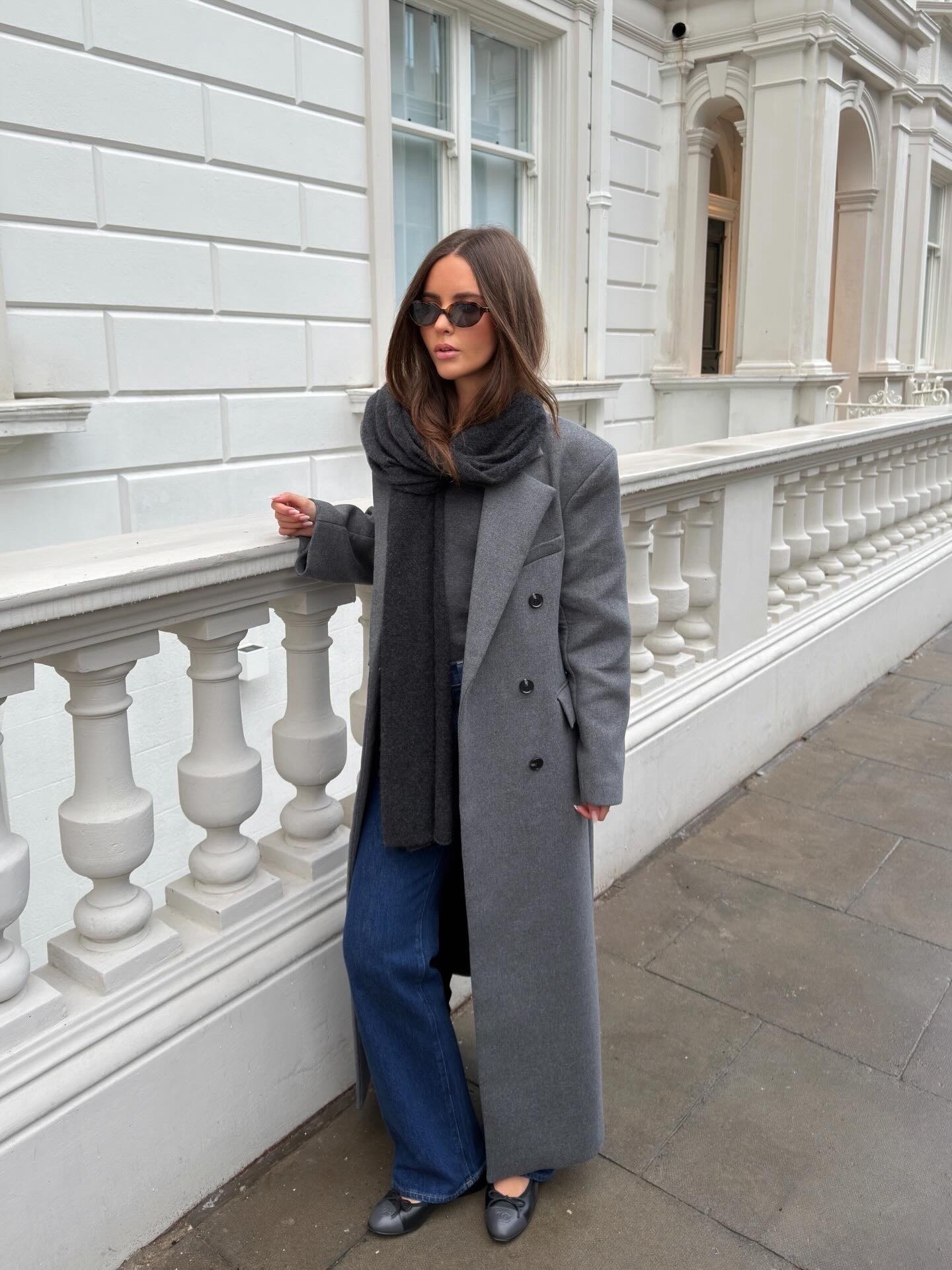 Grey tones 

#LTKluxury #LTKstyletip #LTKeurope