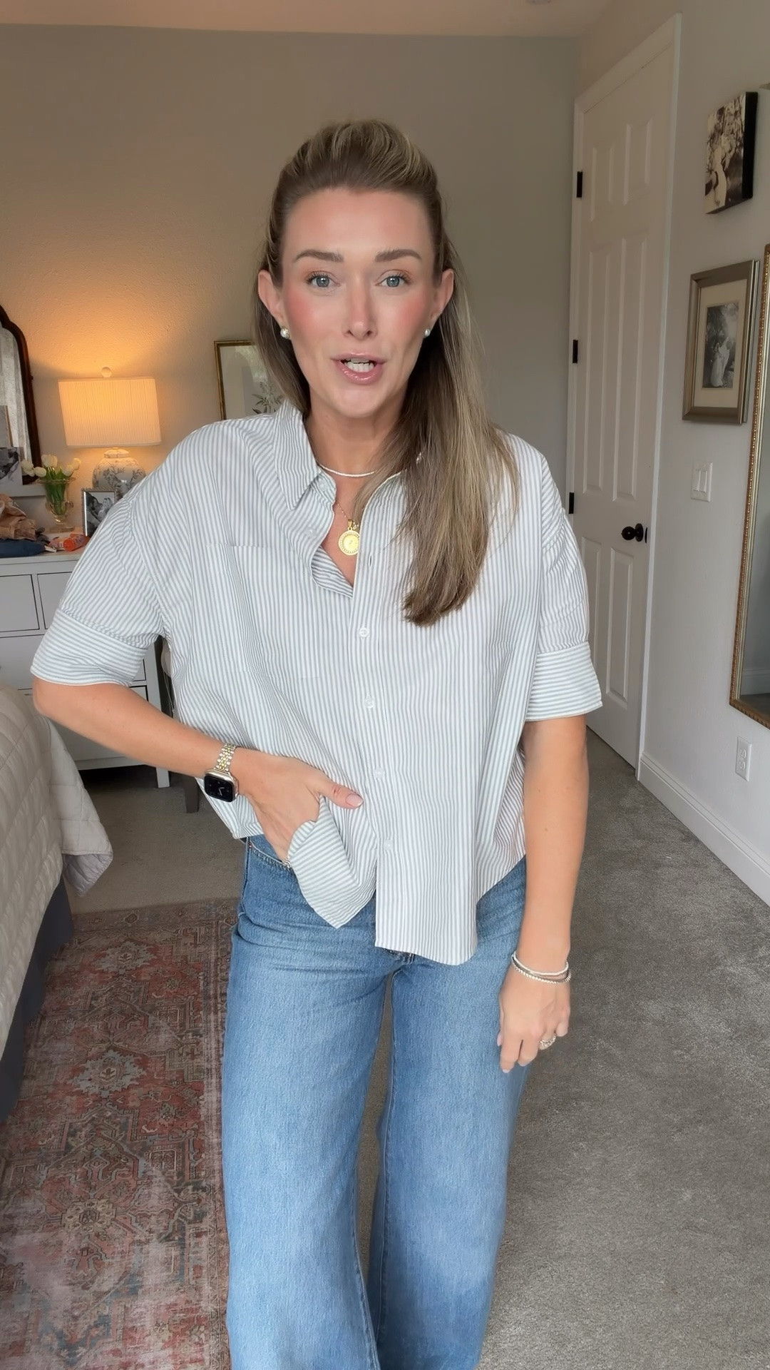This Oxford has that crisp, classic feel I love, but the cropped boxy fit + short sleeves make it feel fresh. I’m wearing the black + white stripe and already know this will be one I reach for all year.

striped Oxford shirt, cropped button down, classic wardrobe, everyday outfit, Ralph Lauren inspired, wardrobe staple, black and white stripe