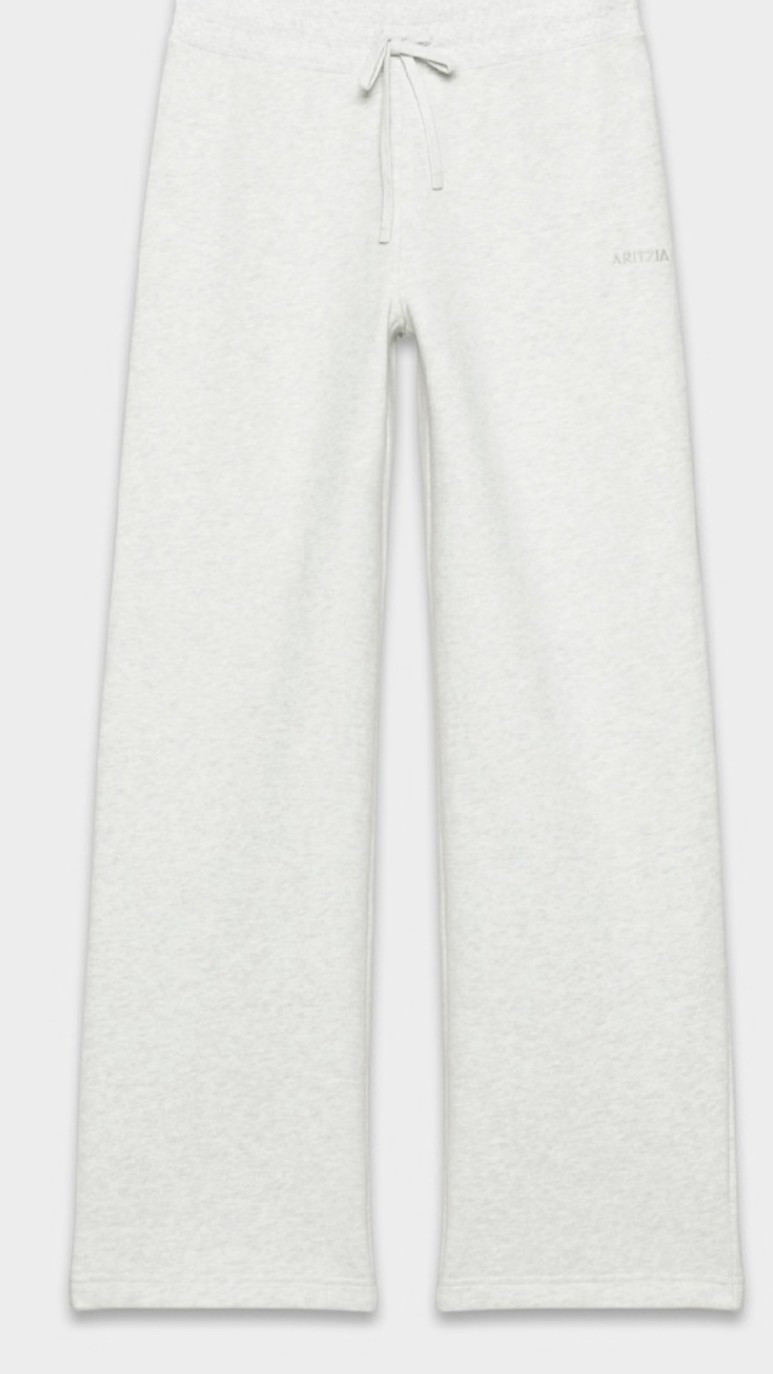 This saved me in the winter. I tagged the same style sweatpants, I got mine in the color heather cloud white💕