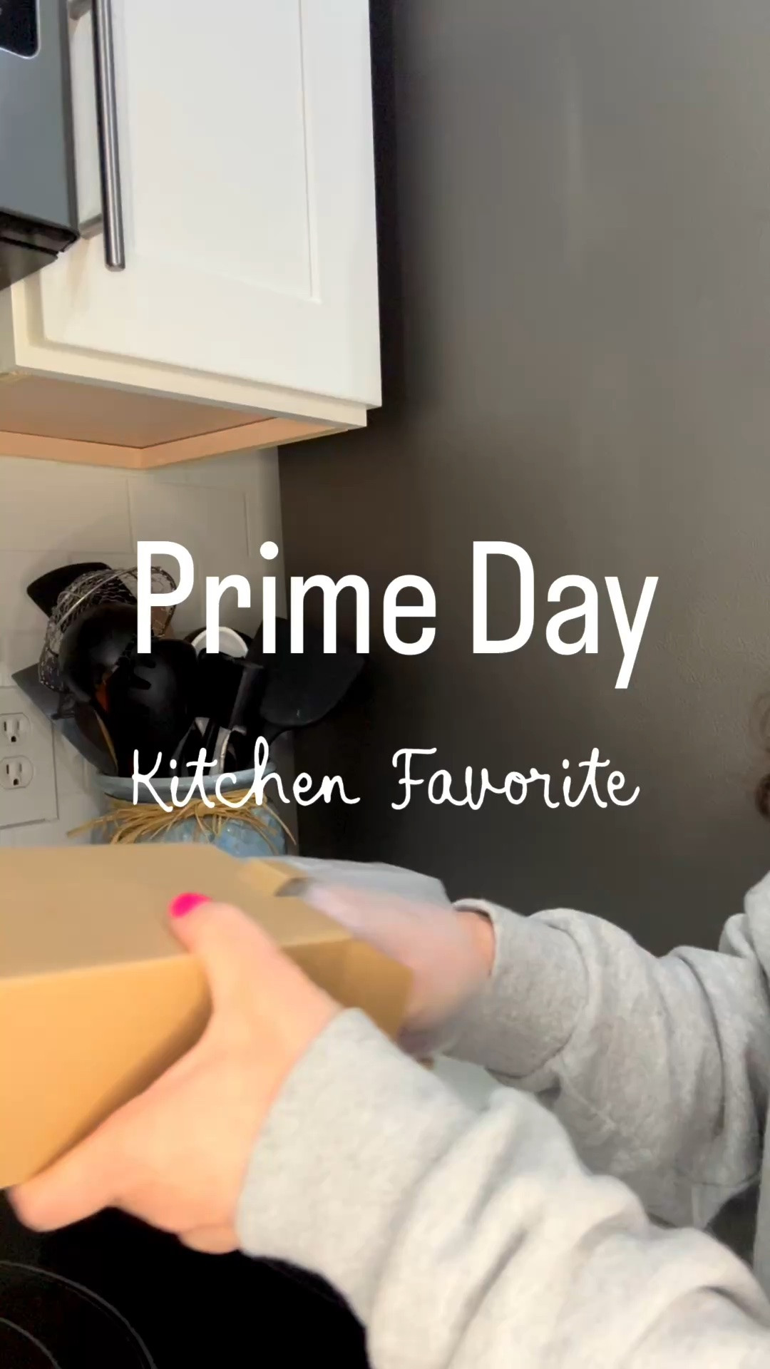 ✨ Two of my favorite kitchen organizers are on my Prime Day radar! The magnetic paper towel holder and the under-cabinet paper towel holder help free up counter space while keeping everything within reach. Simple, practical, and perfect for any kitchen. 🤍

#LTKHome #KitchenOrganization #AmazonFinds #BetterWithBarb