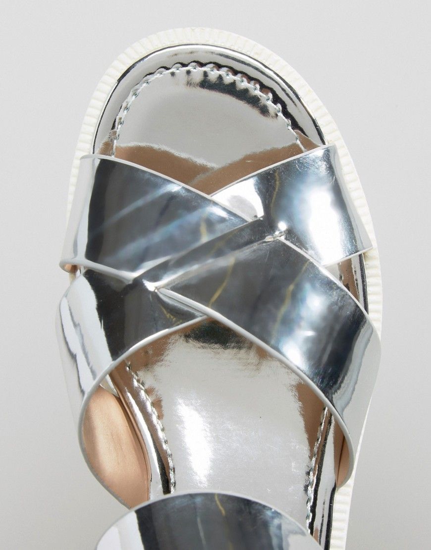 Pull&amp;Bear Metallic Flatform Sandal | ASOS UK