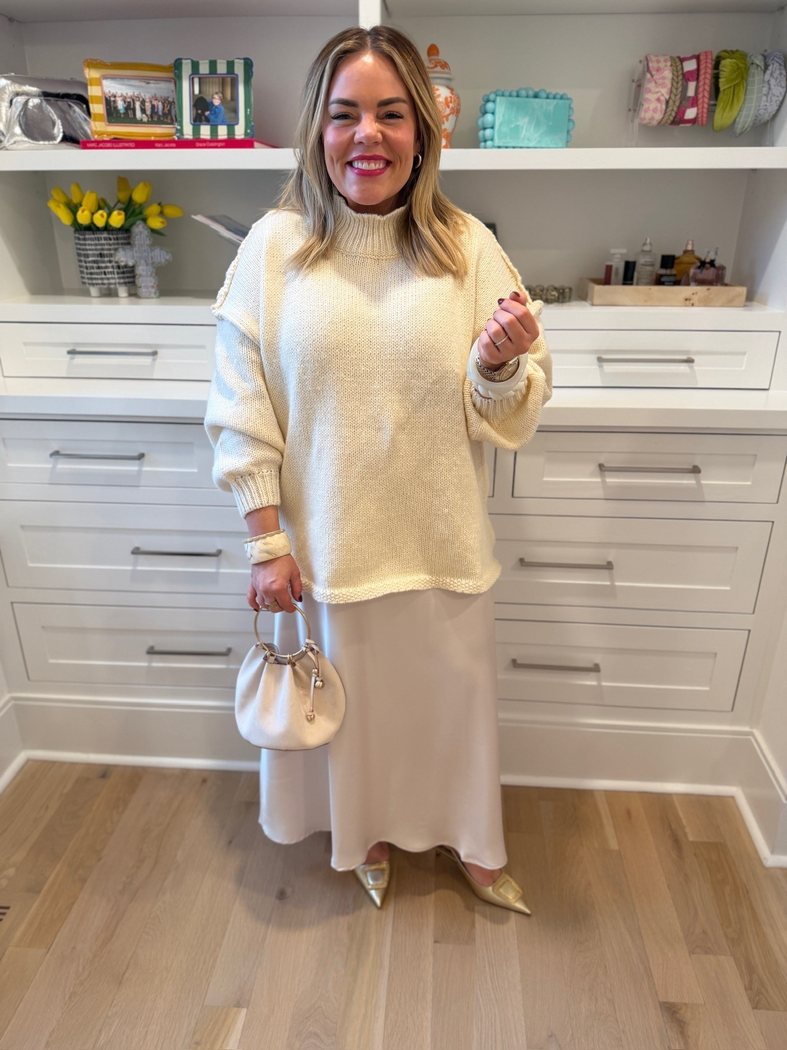 sweater skirt outfit, neutral chic outfit, winter dinner outfit, holiday outfit, holiday outfit inspo, soft neutral outfit, women’s sweaters

#LTKHoliday