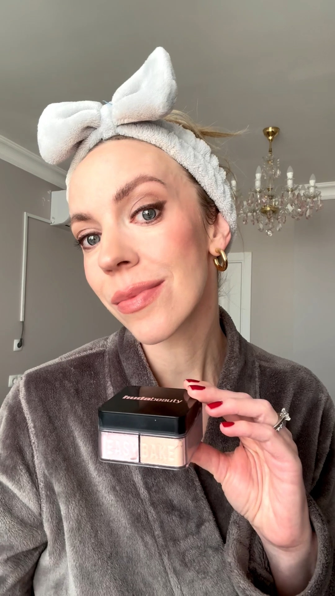 Dual sided undereye setting powder - the peach and pink tones help cancel blue circles and brighten dark areas 

#LTKmorningroutine #LTKBeauty #LTKOver40