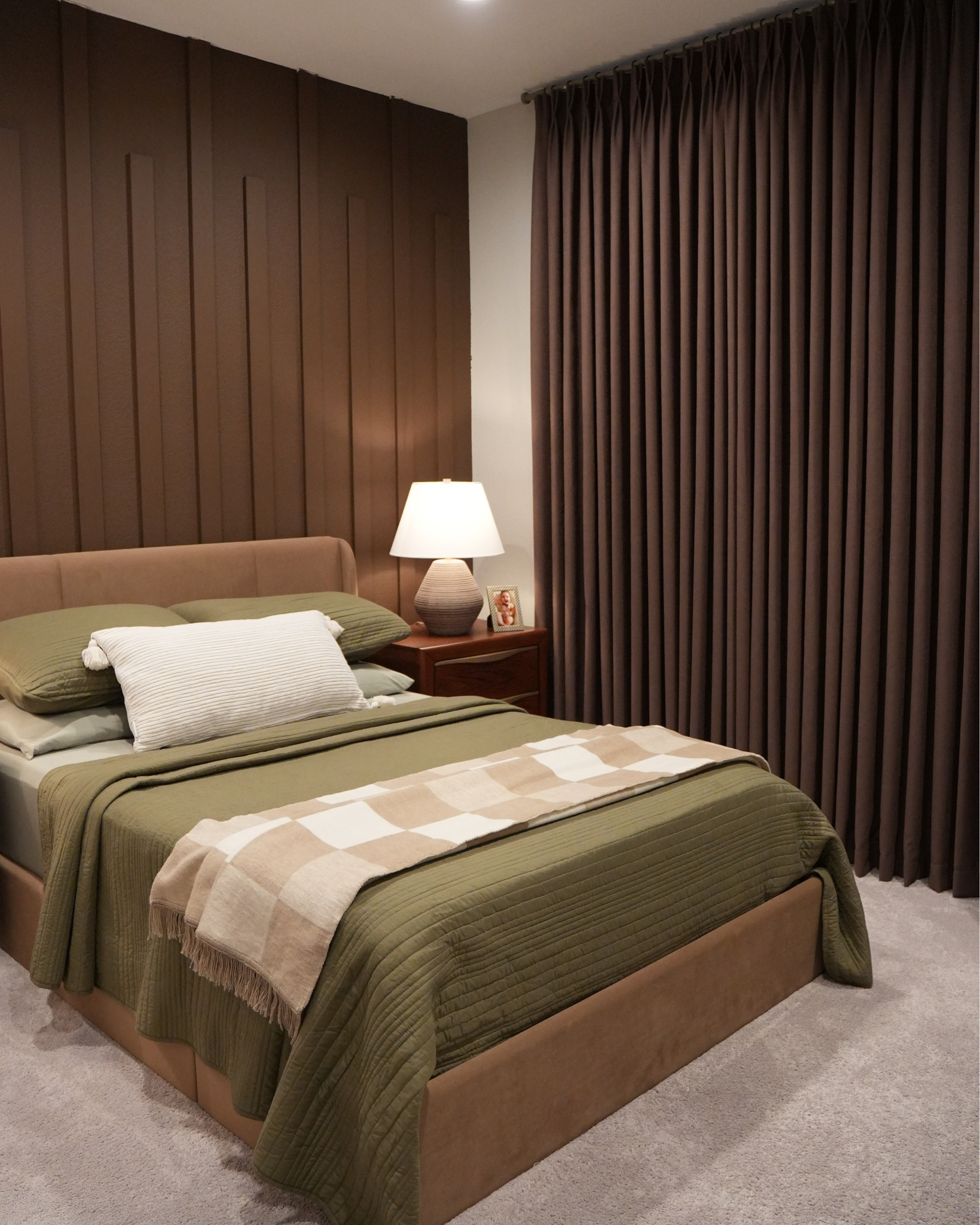 Cozy and comforting decor

#LTKSeasonal #LTKvlog #LTKHome