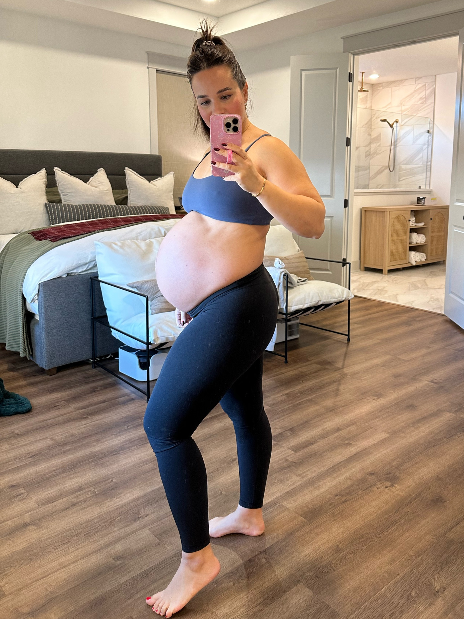 My favorite leggings for pregnancy & postpartum! I wear size 6