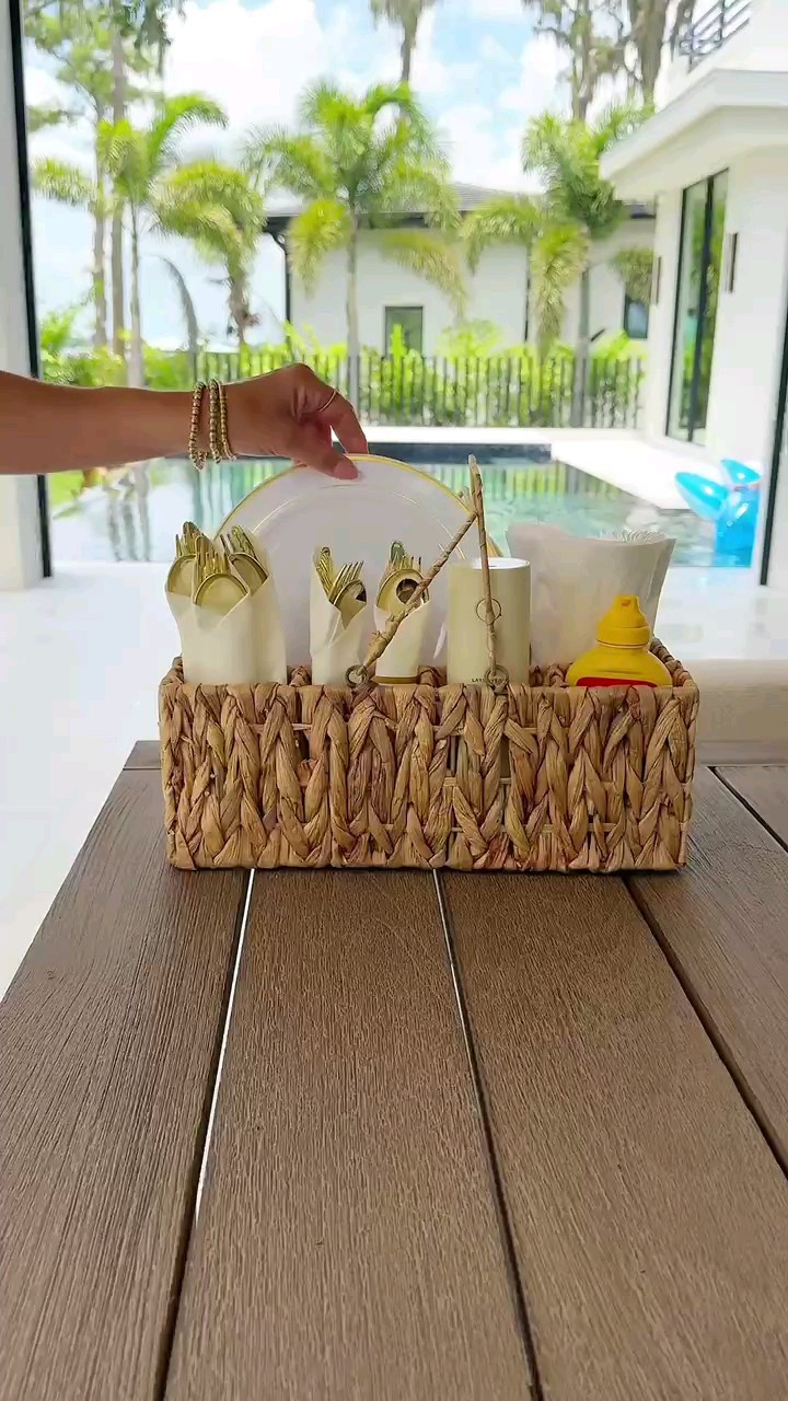 Catch me hosting in ✨style✨ #HostingEssentials #AmazonFinds #WickerCaddy

#LTKHome #LTKFindsUnder50 #LTKParties